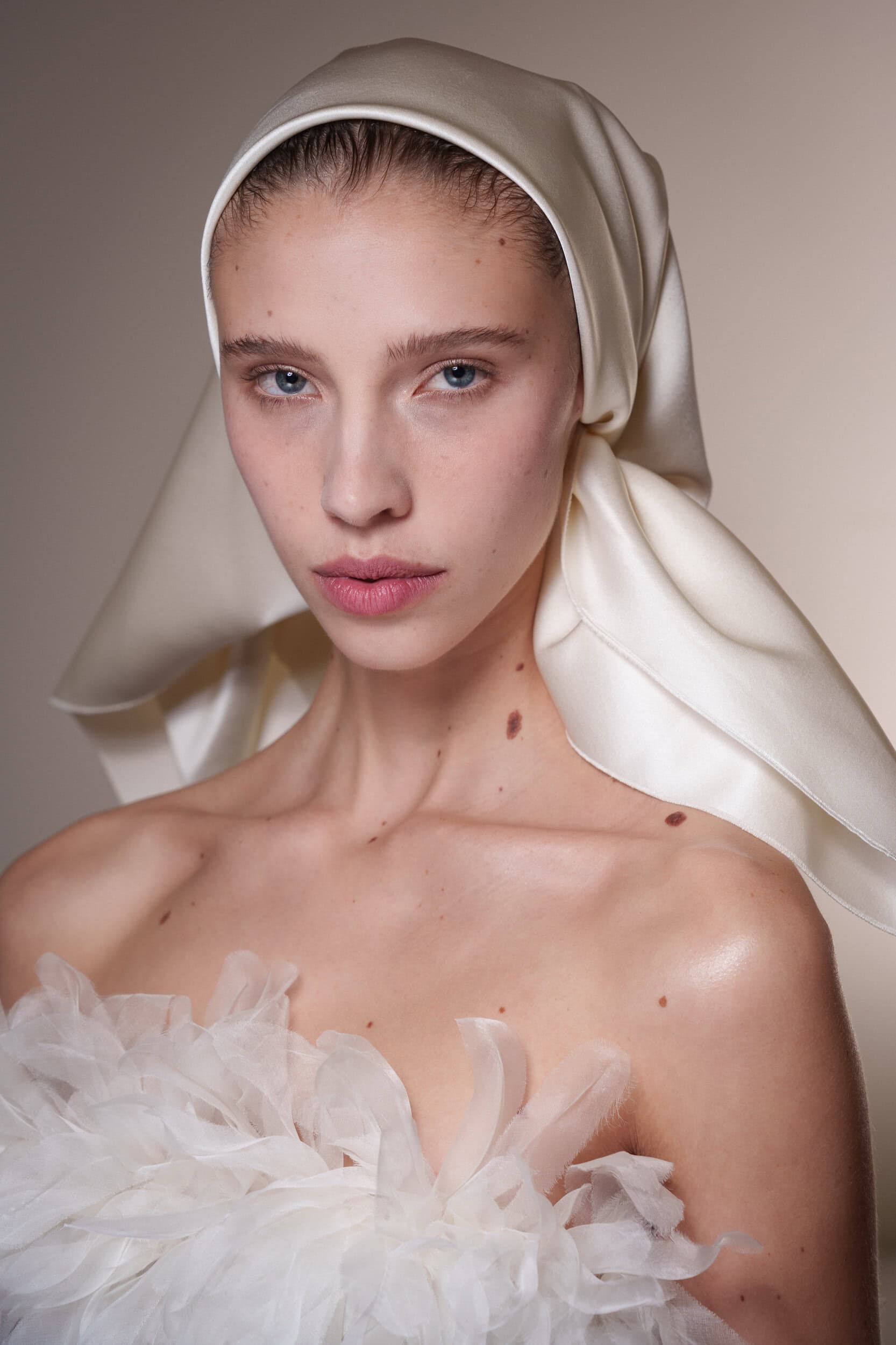 Giambattista Valli Spring 2026 Fashion Show Backstage