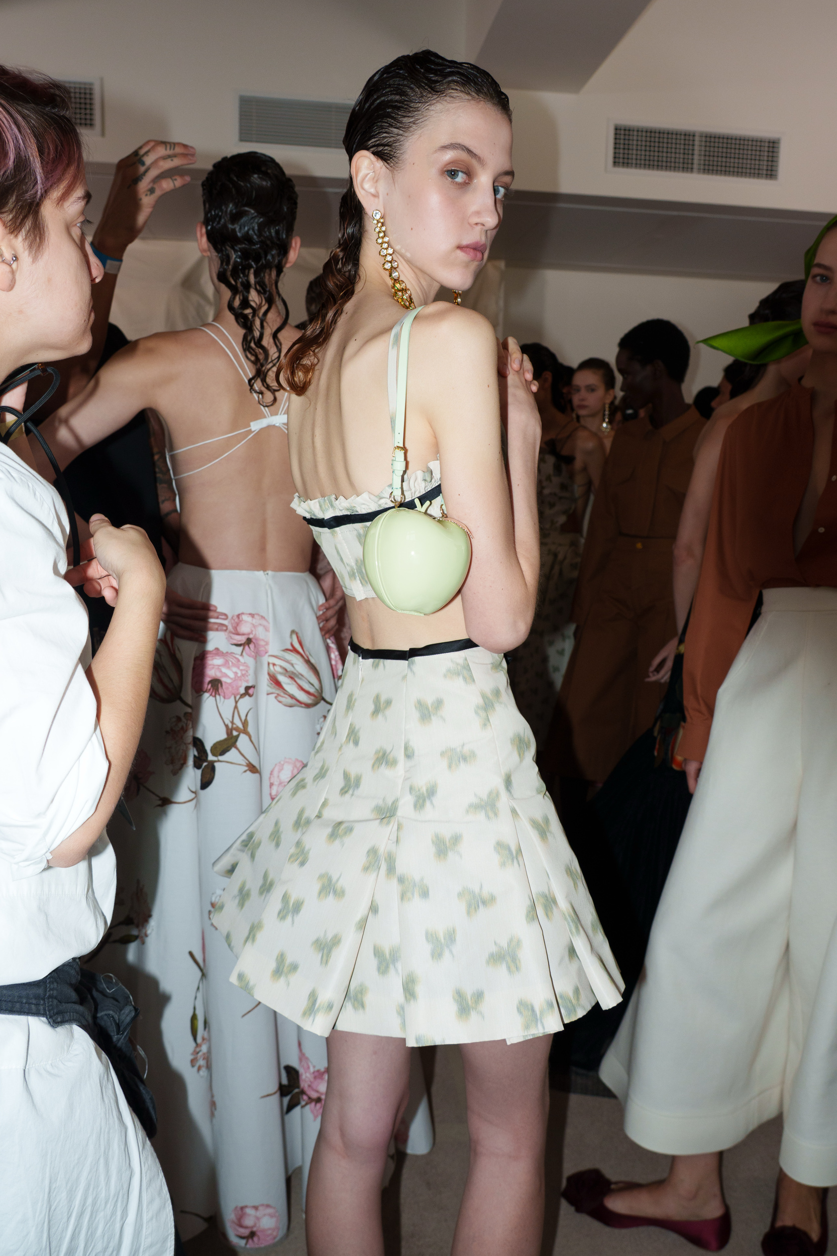 Giambattista Valli Spring 2026 Fashion Show Backstage