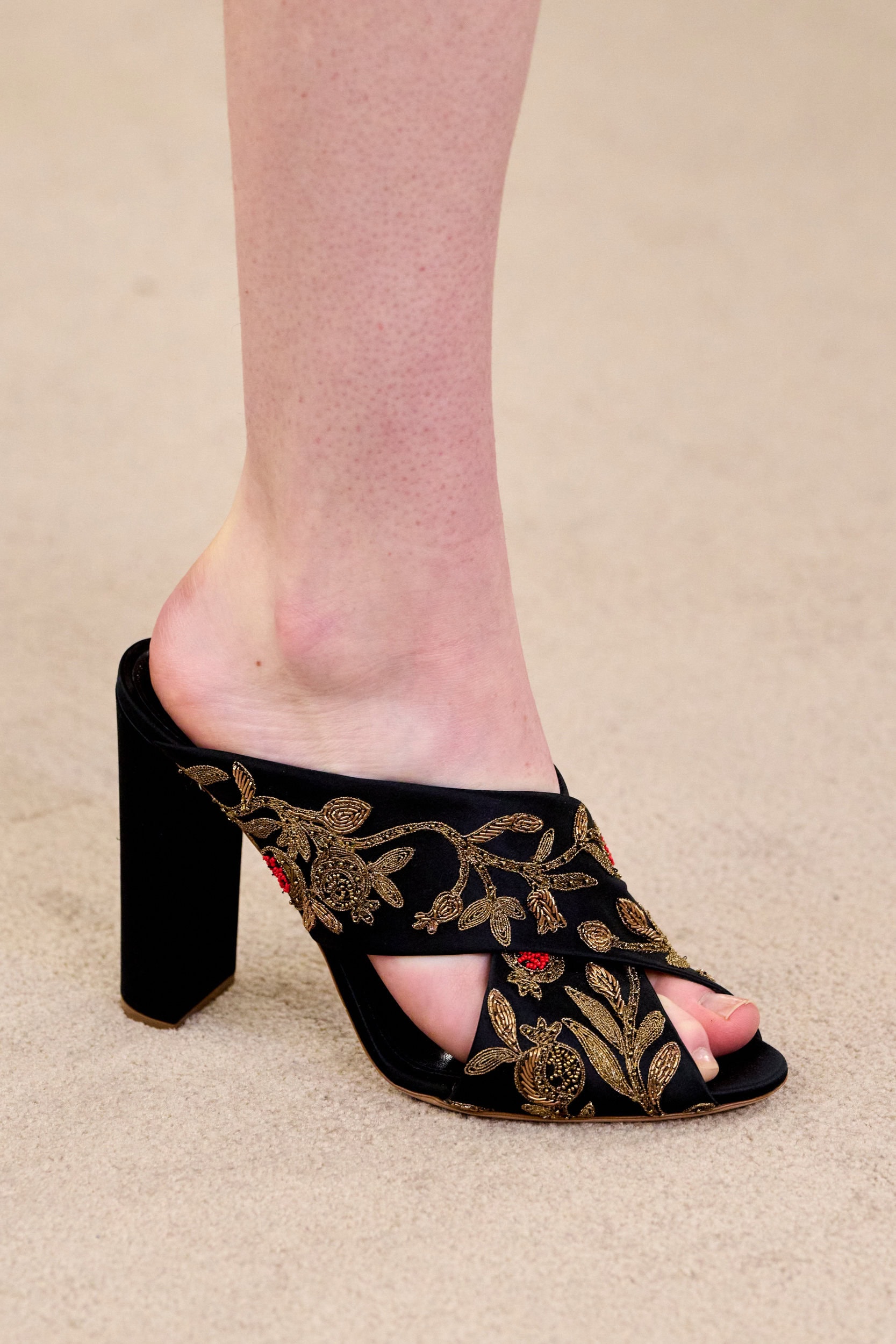 Giambattista Valli Spring 2026 Fashion Show Details