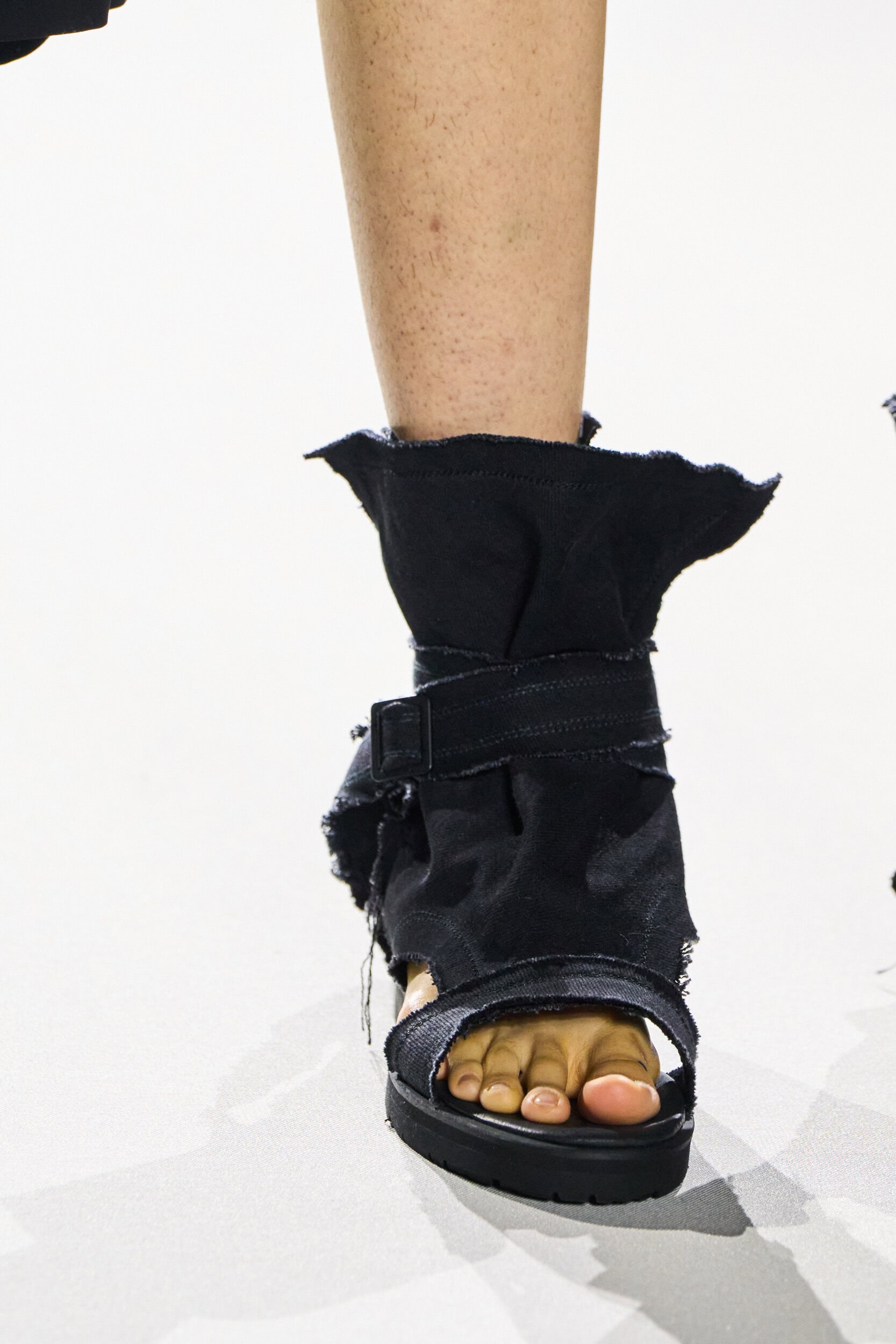 Yohji Yamamoto Spring 2026 Fashion Show Details