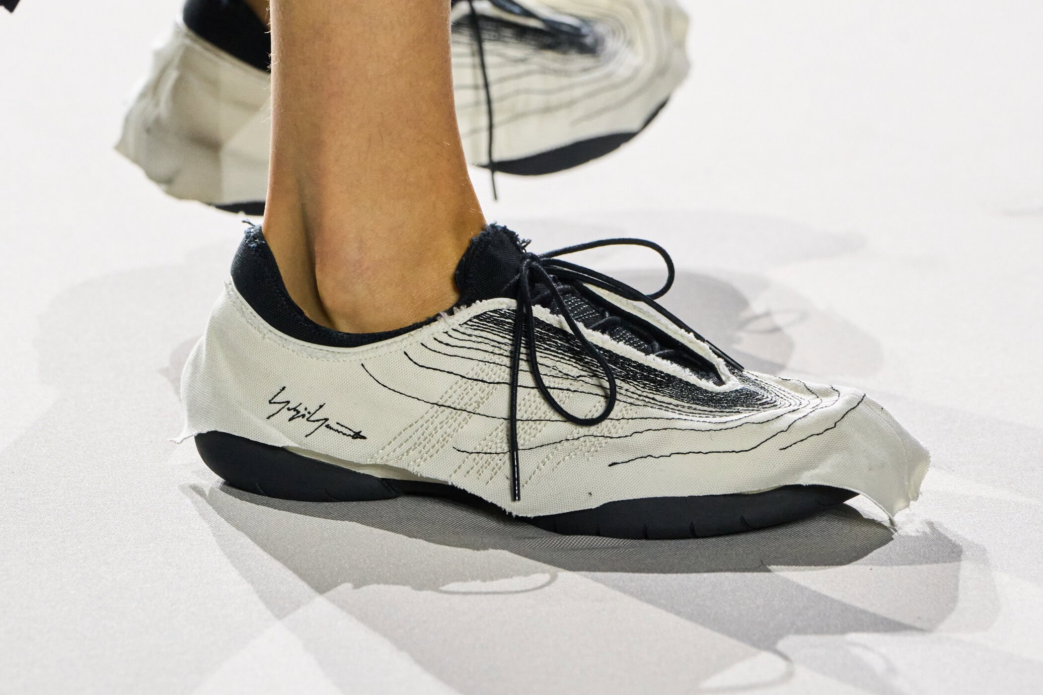 Yohji Yamamoto Spring 2026 Fashion Show Details