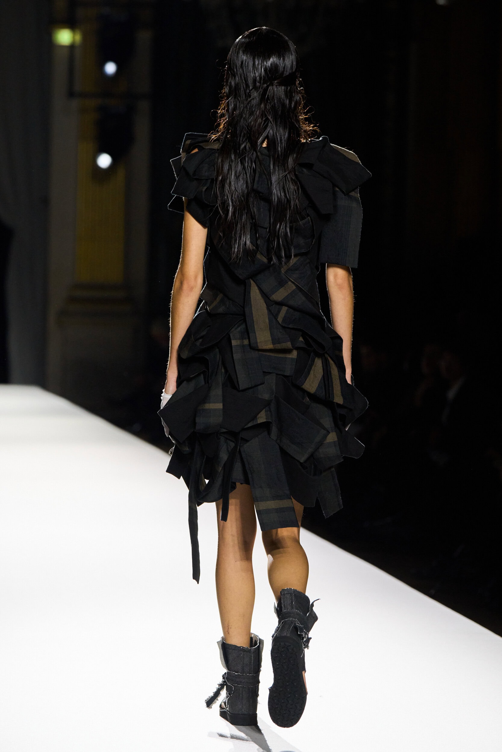 Yohji Yamamoto Spring 2026 Fashion Show Details