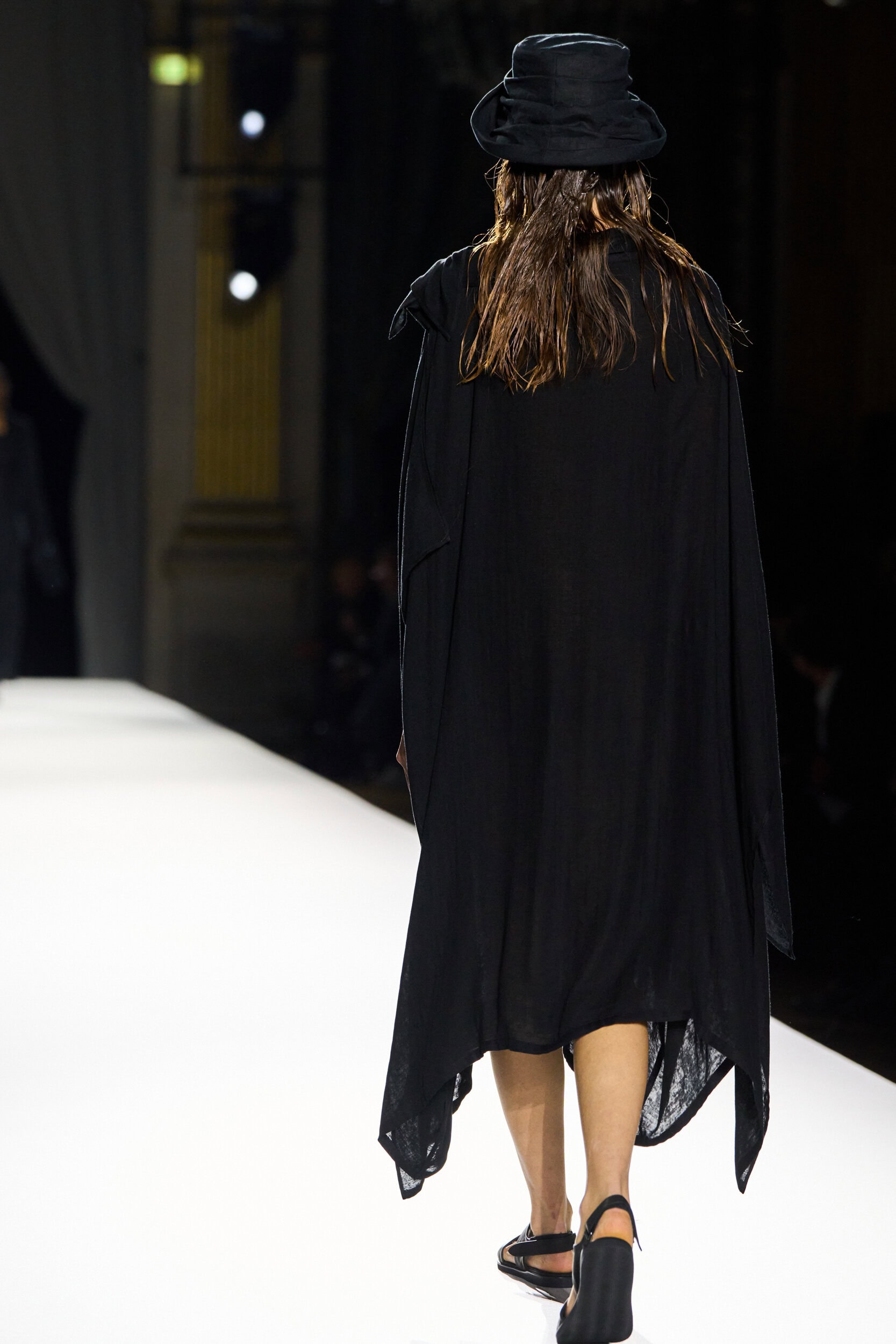 Yohji Yamamoto Spring 2026 Fashion Show Details