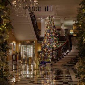 Burberry and Claridge’s Unveil Daniel Lee’s Christmas Tree