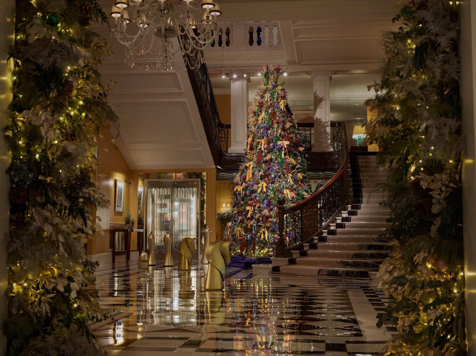 Burberry and Claridge’s Unveil Daniel Lee’s Christmas Tree