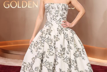 Mila Kunis in Carolina Herrera at The 83rd Golden Globes