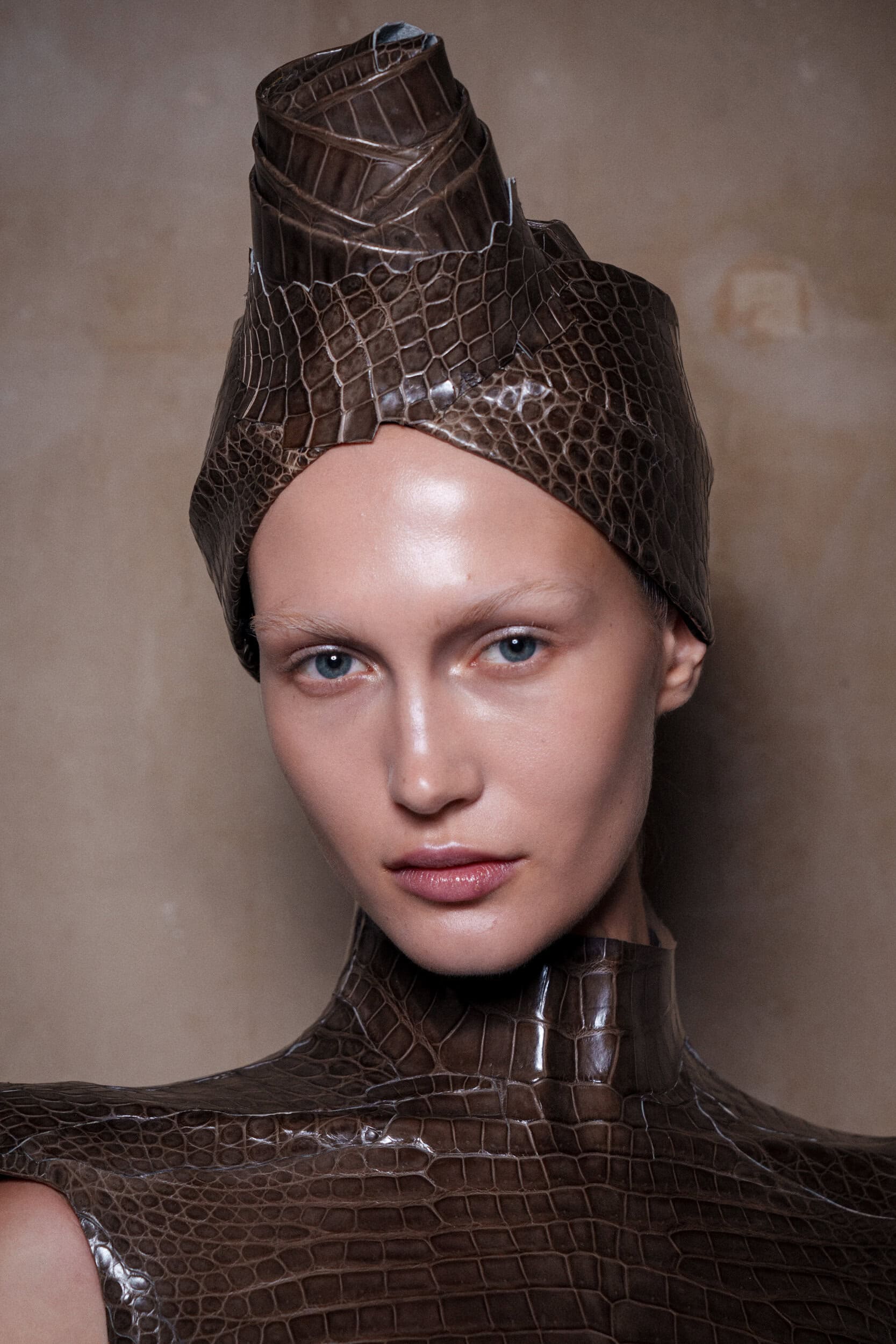 Ashi Studio Spring 2026 Couture Fashion Show Backstage