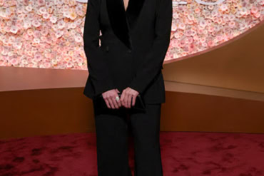 Diane Lane in Sergio Hudson to The 83rd Golden Globes Awards