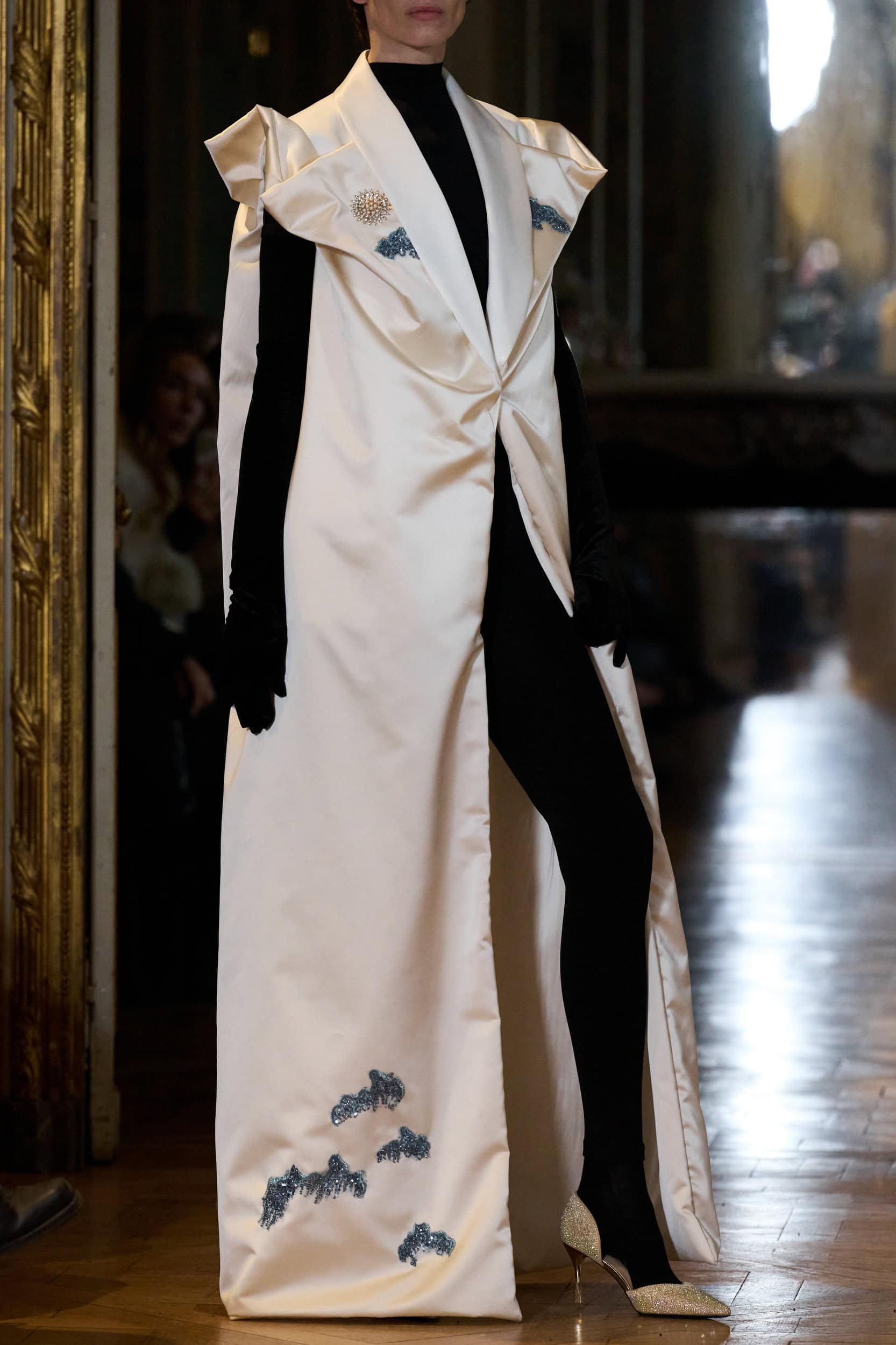 Peet Dullaert Spring 2026 Couture Fashion Show Details