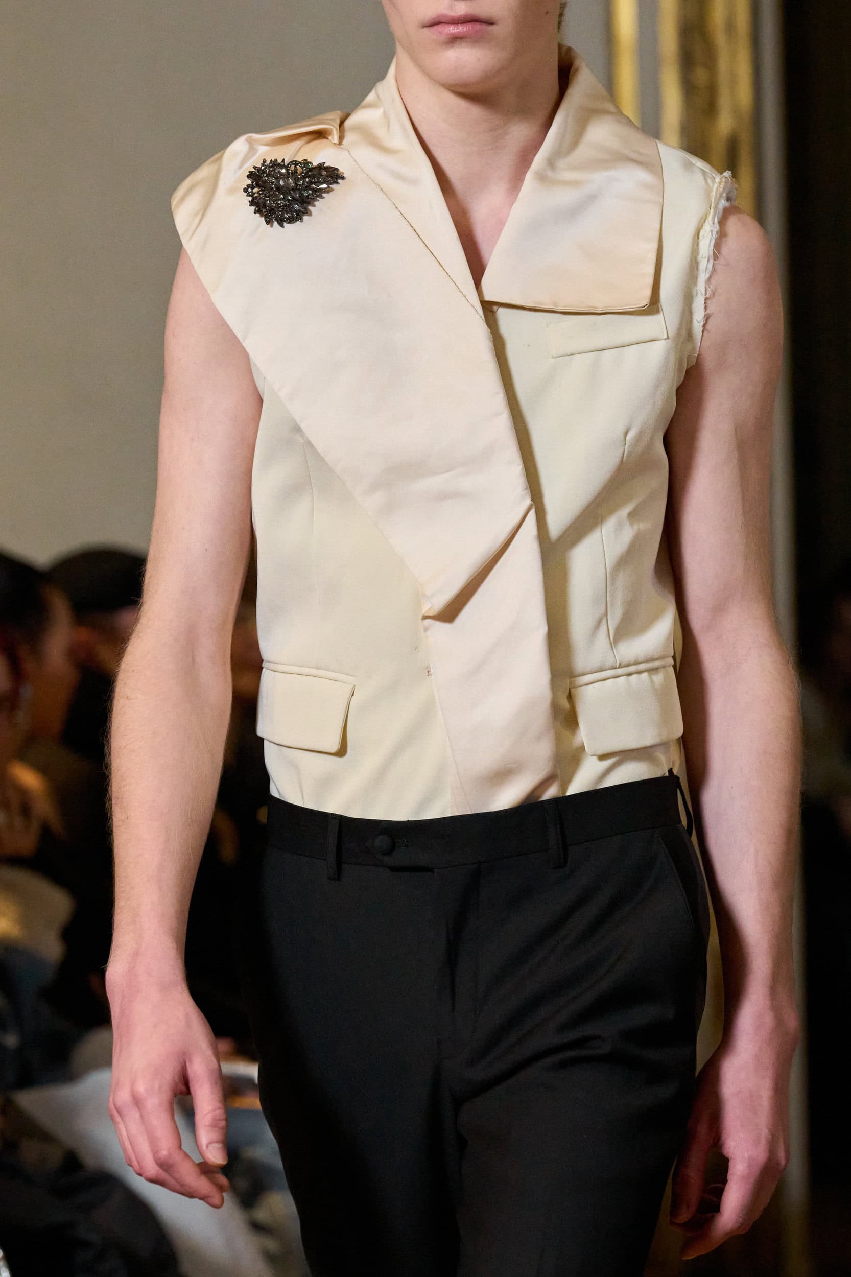 Peet Dullaert Spring 2026 Couture Fashion Show Details