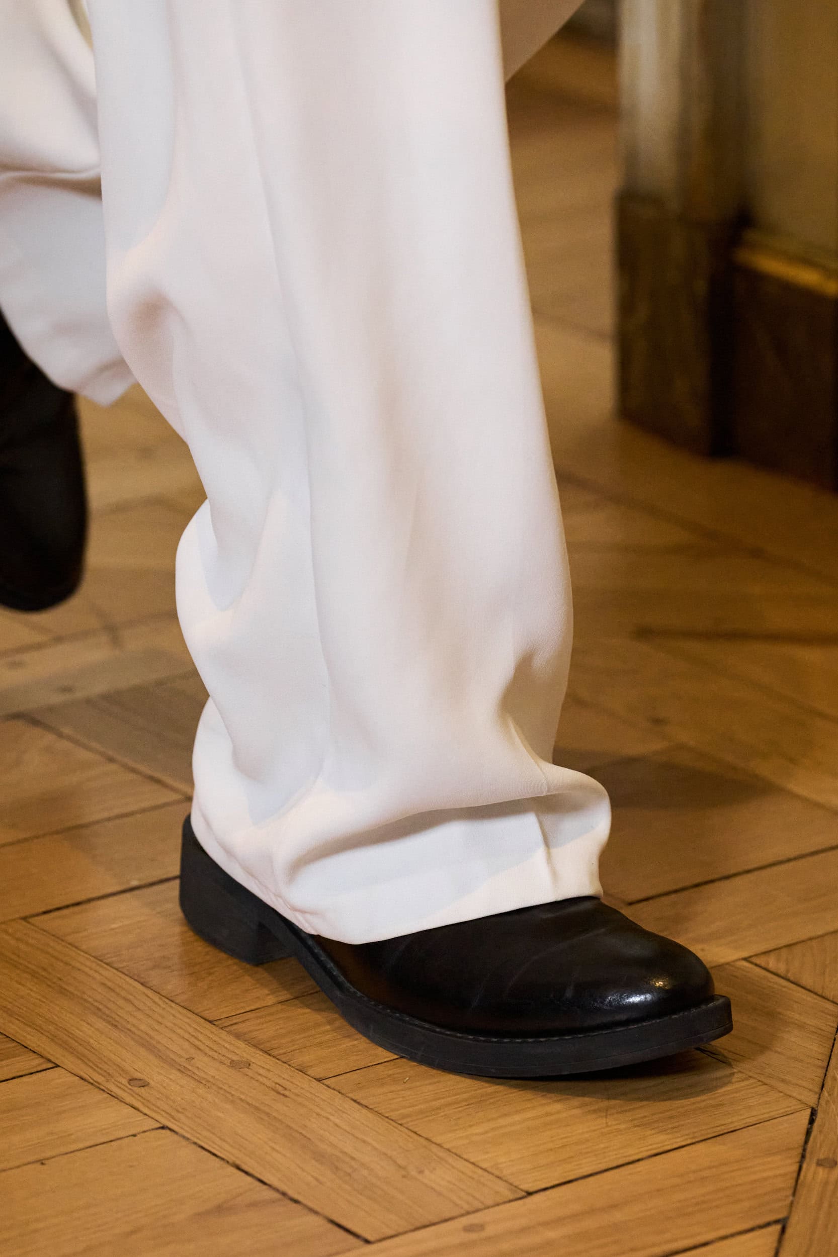 Peet Dullaert Spring 2026 Couture Fashion Show Details