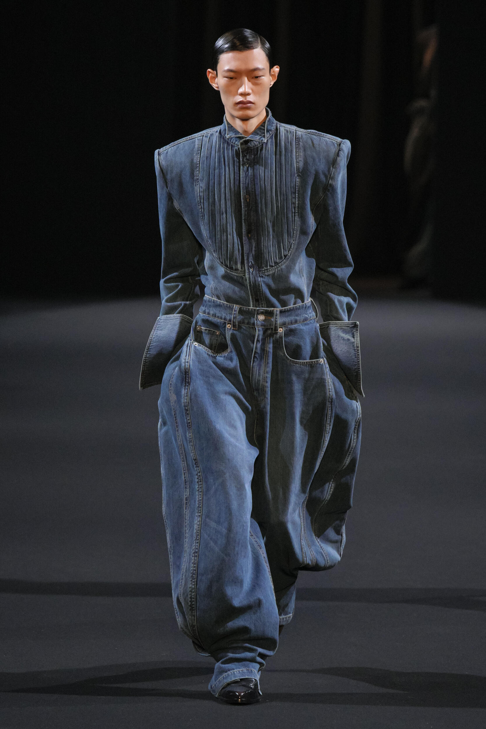 Juun.j Fall 2026 Men’s Fashion Show