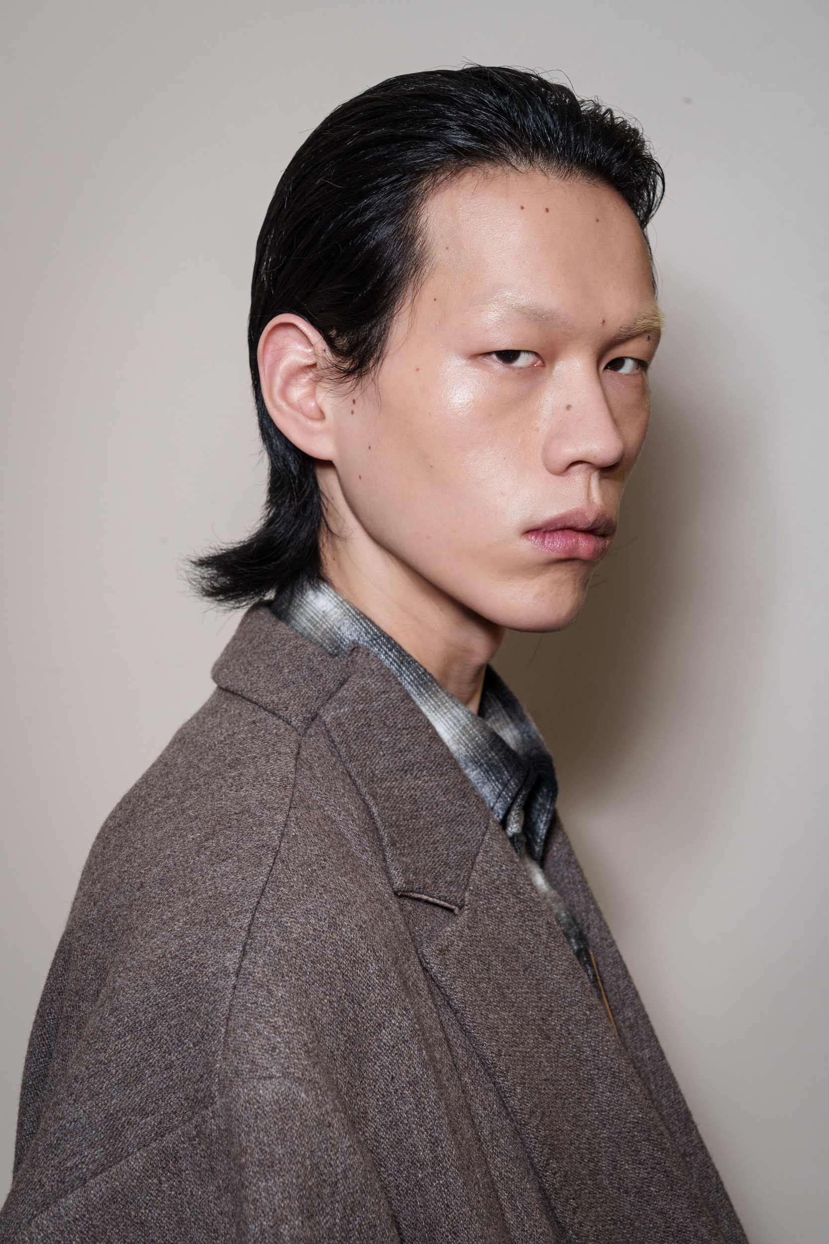 Maison Mihara Yasuhiro Fall 2026 Men’s Fashion Show Backstage