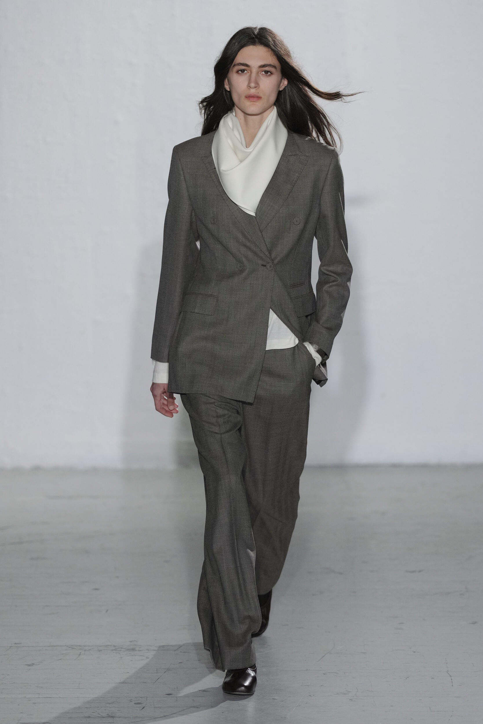 Officine Generale Fall 2026 Men’s Fashion Show