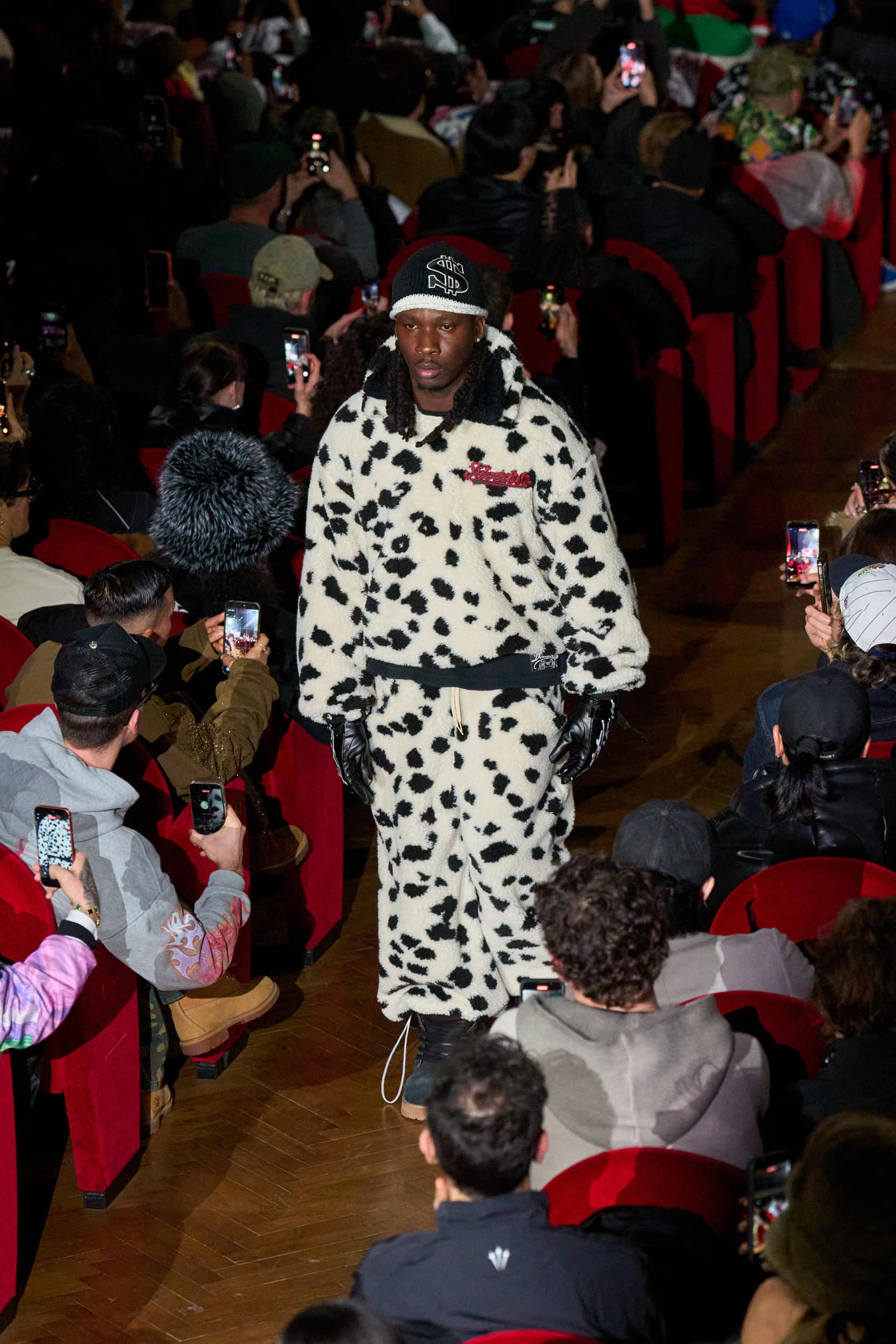 Pdf Fall 2026 Men’s Fashion Show Atmosphere