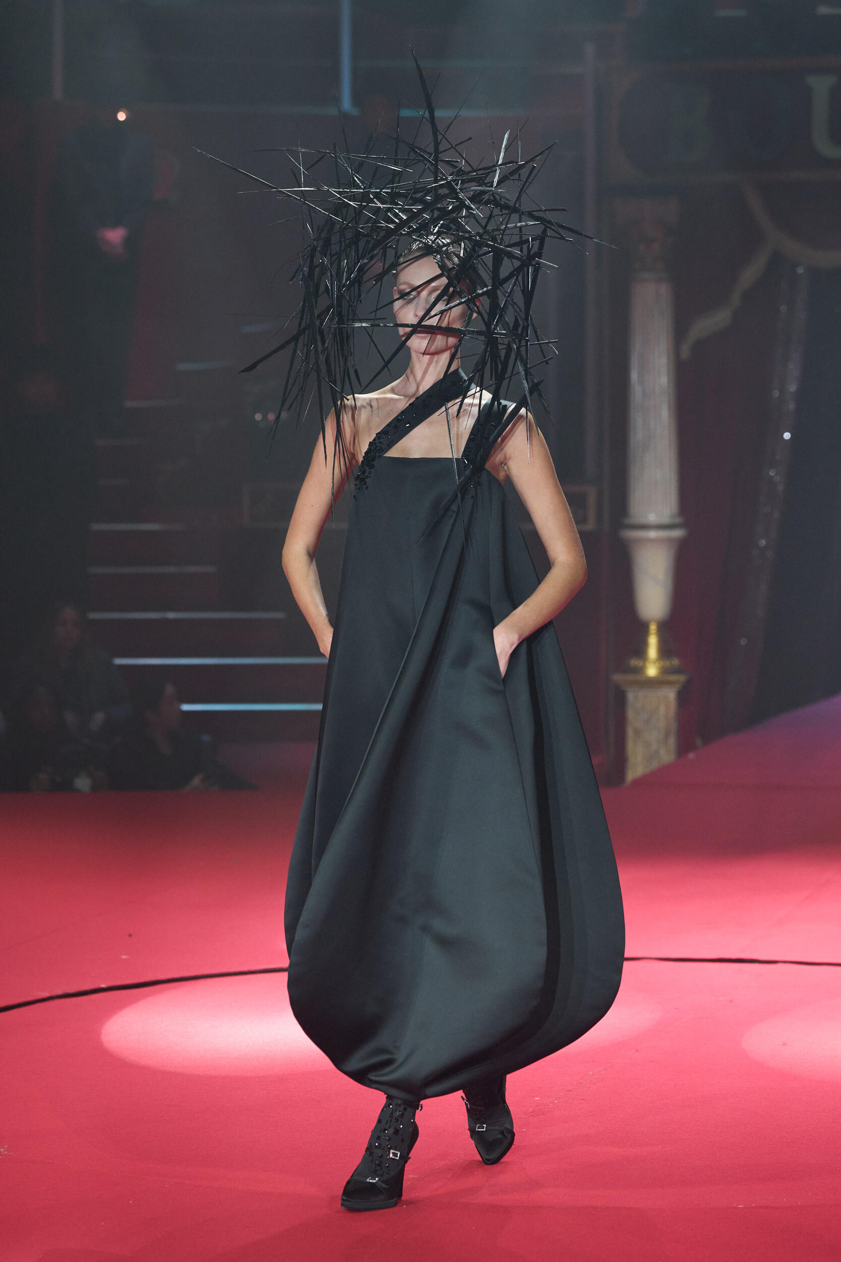 Stephane Rolland Spring 2026 Couture Fashion Show