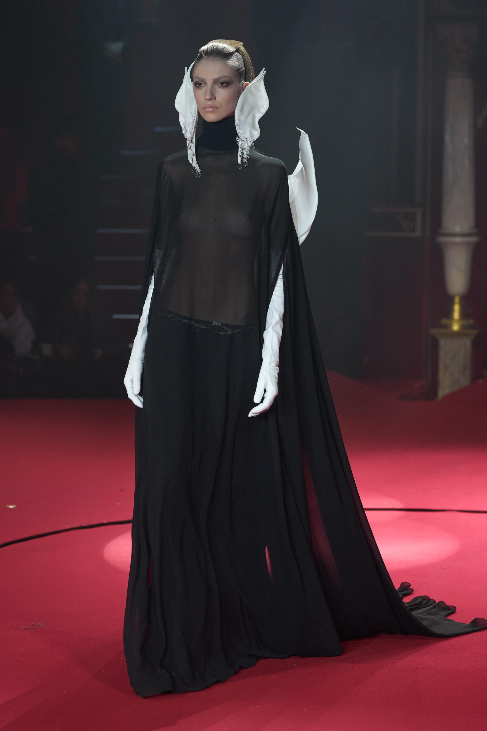 Stephane Rolland Spring 2026 Couture Fashion Show