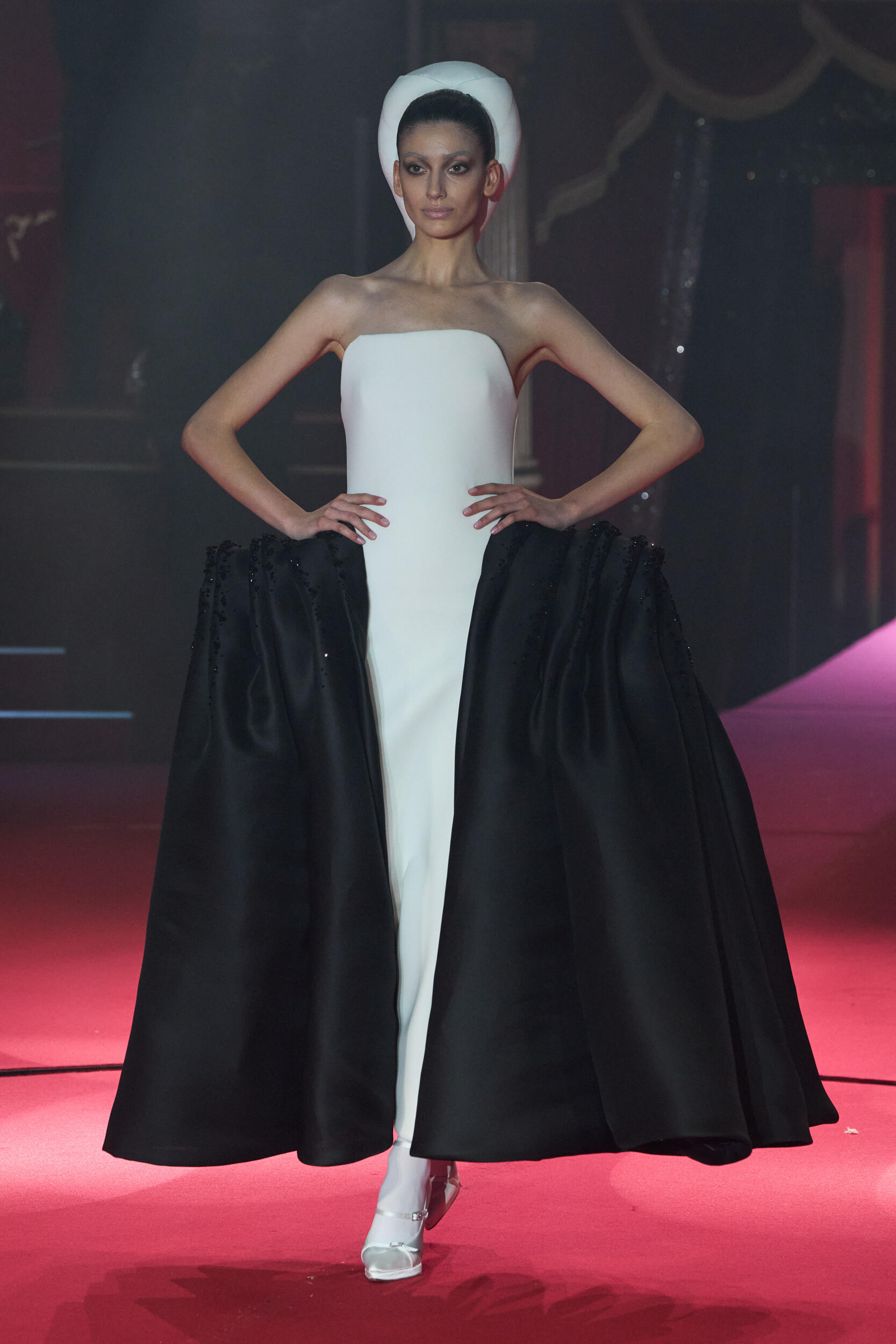 Stephane Rolland Spring 2026 Couture Fashion Show