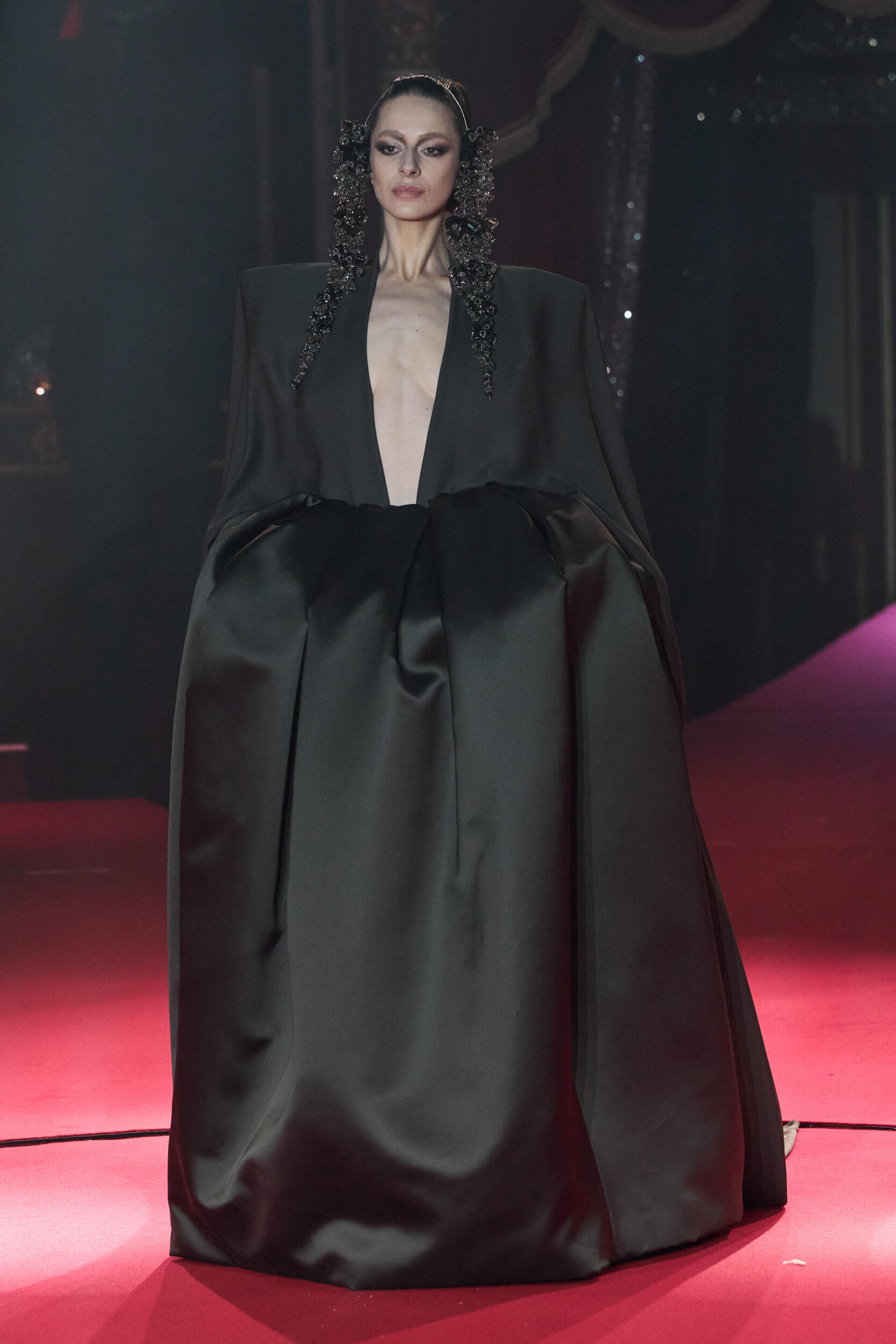 Stephane Rolland Spring 2026 Couture Fashion Show