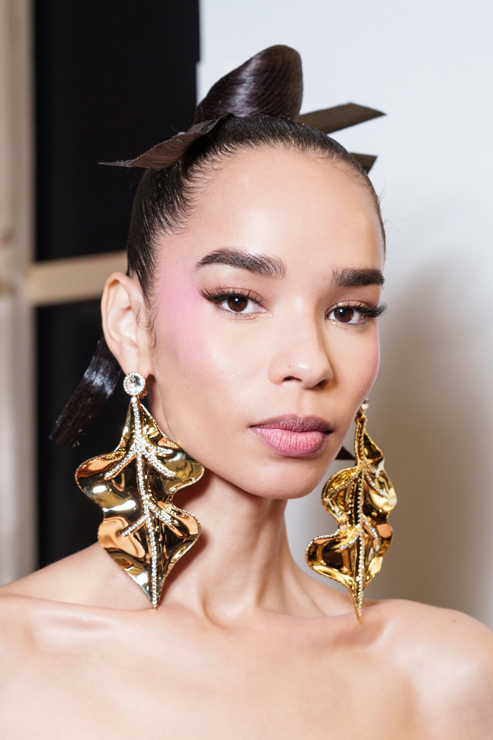 Tamara Ralph Spring 2026 Couture Fashion Show Backstage