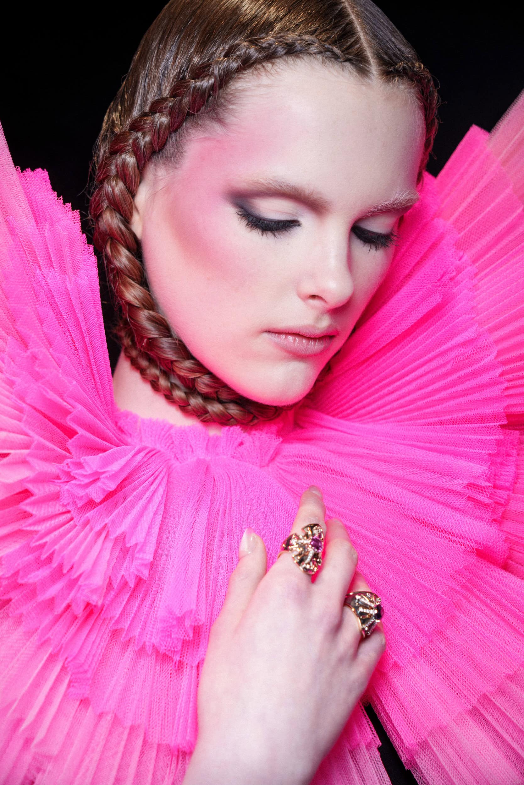 Viktor&rolf Spring 2026 Couture Fashion Show Backstage