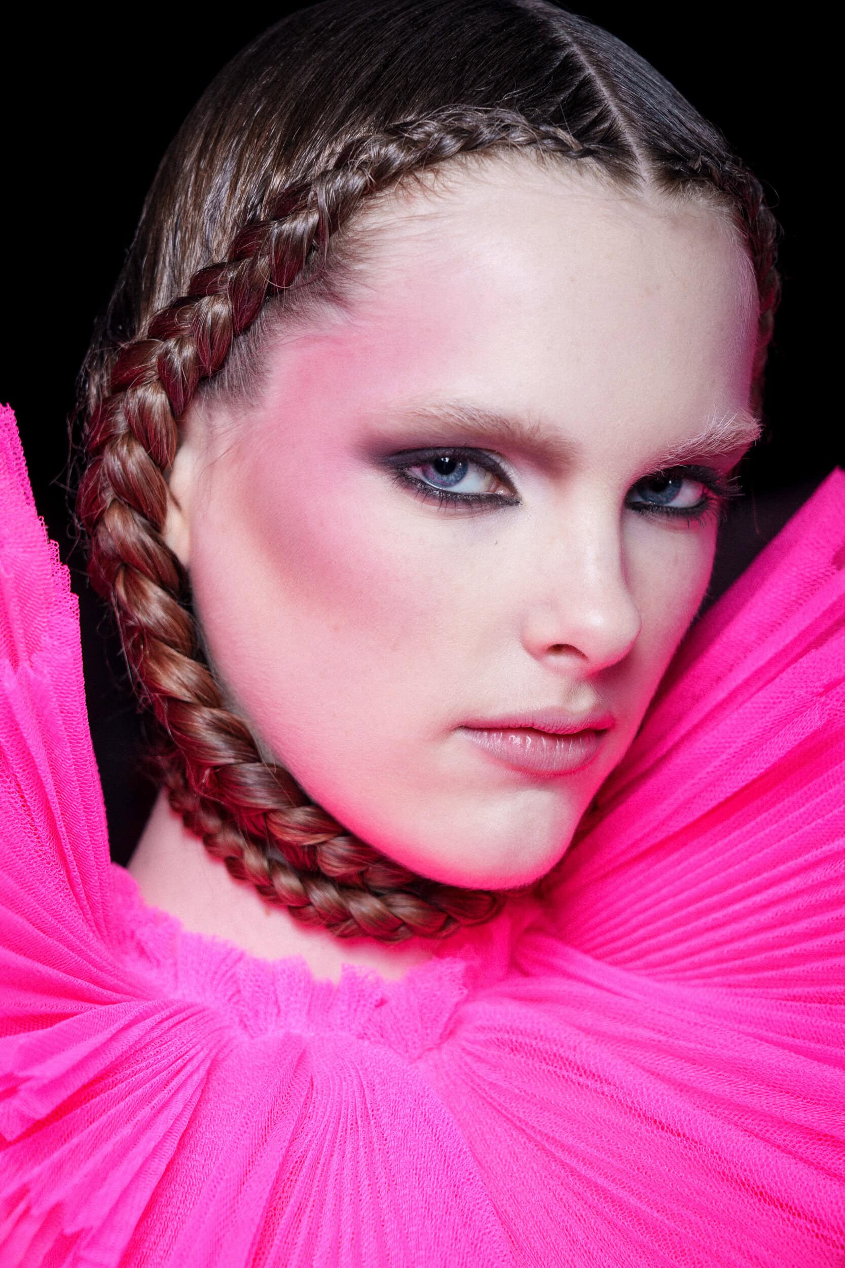 Viktor&rolf Spring 2026 Couture Fashion Show Backstage