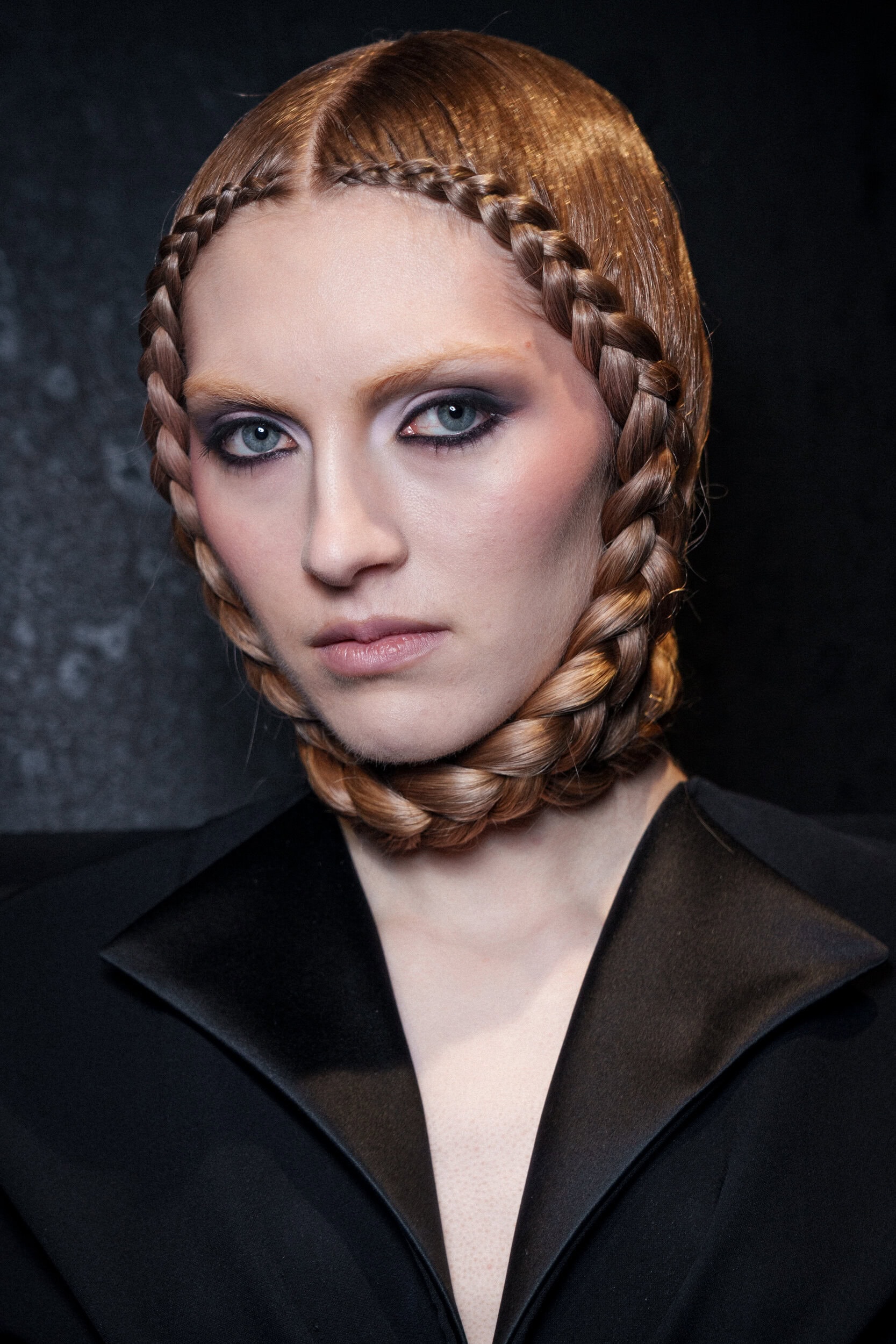 Viktor&rolf Spring 2026 Couture Fashion Show Backstage