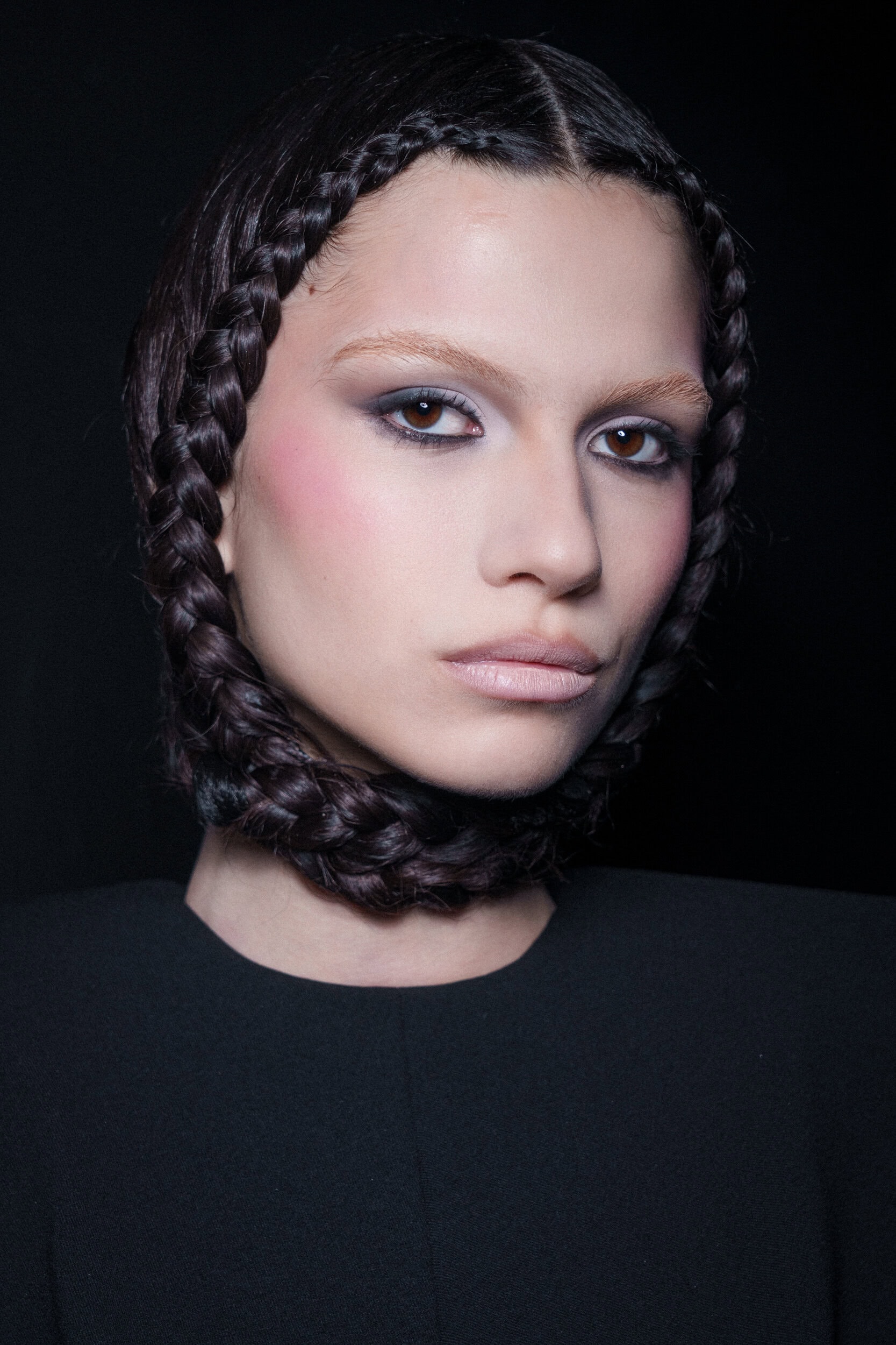 Viktor&rolf Spring 2026 Couture Fashion Show Backstage