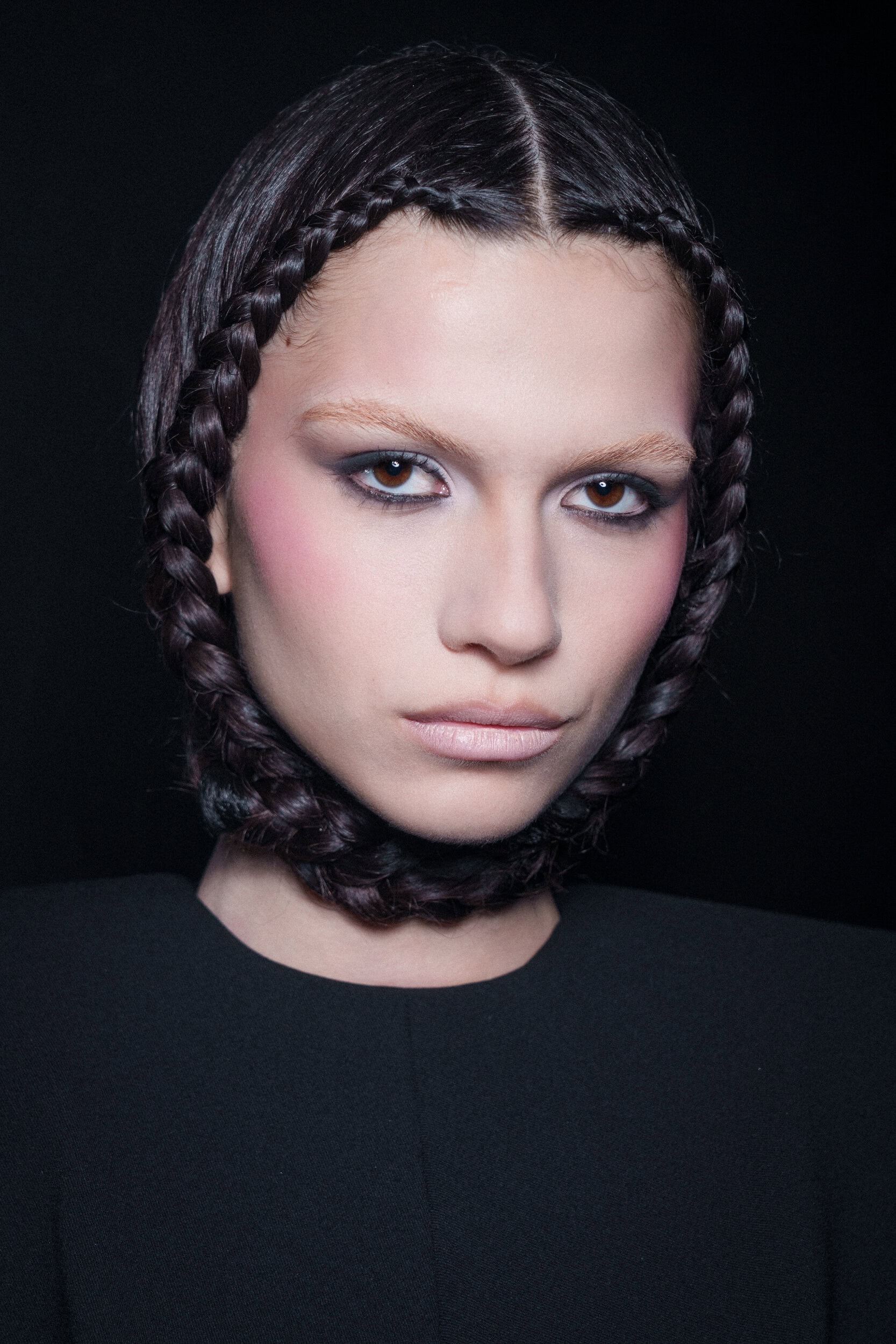 Viktor&rolf Spring 2026 Couture Fashion Show Backstage