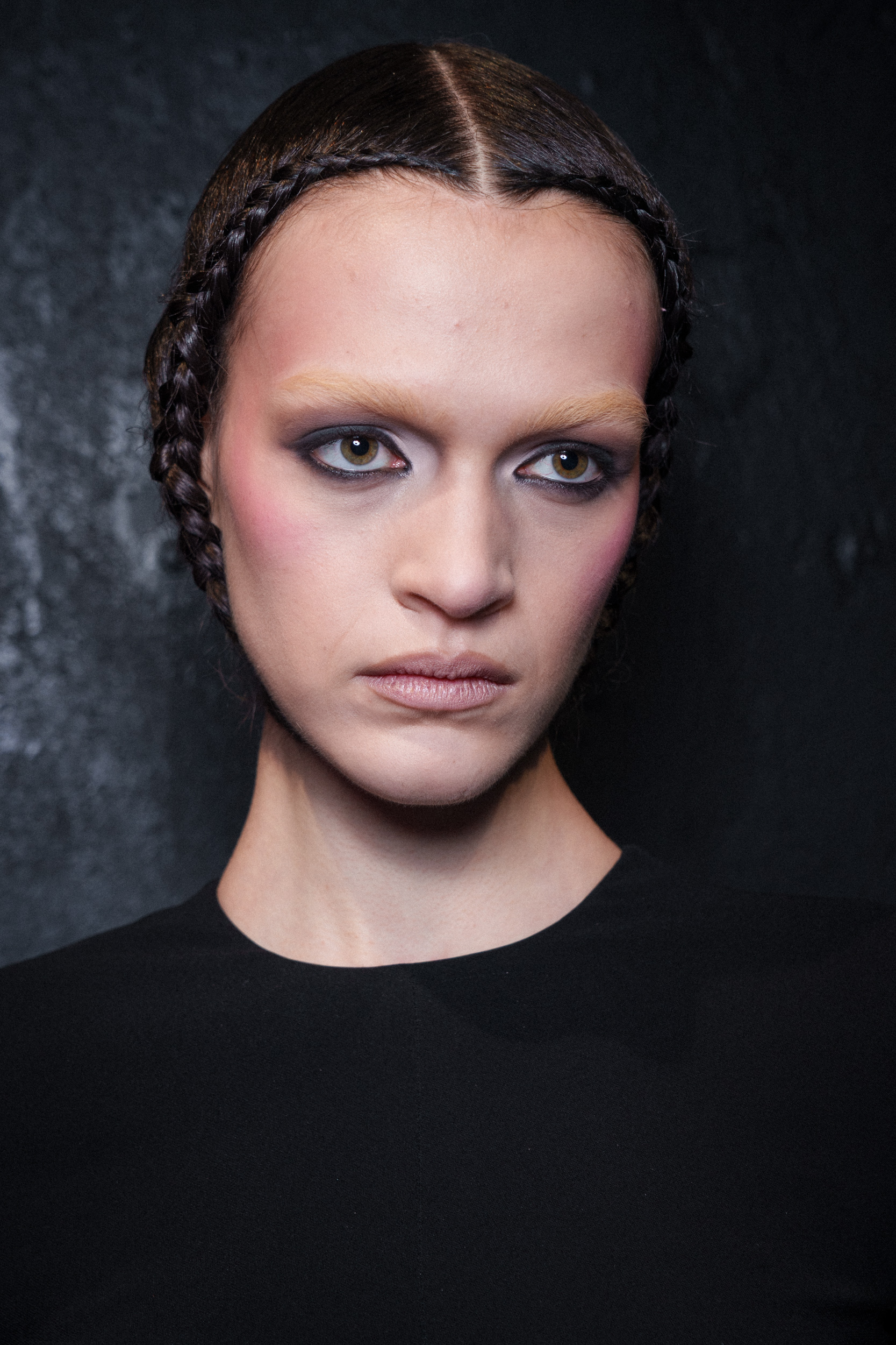 Viktor&rolf Spring 2026 Couture Fashion Show Backstage