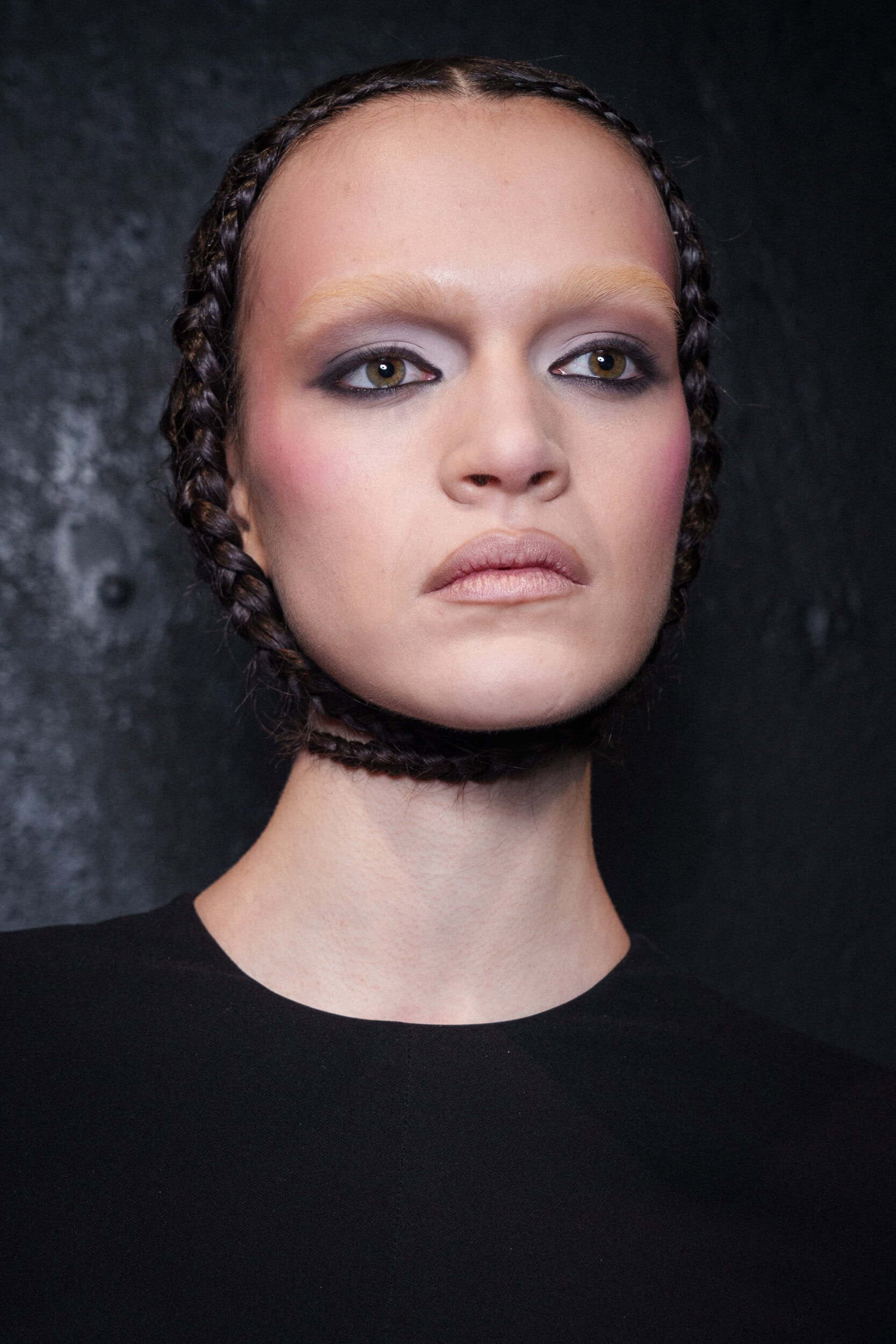 Viktor&rolf Spring 2026 Couture Fashion Show Backstage