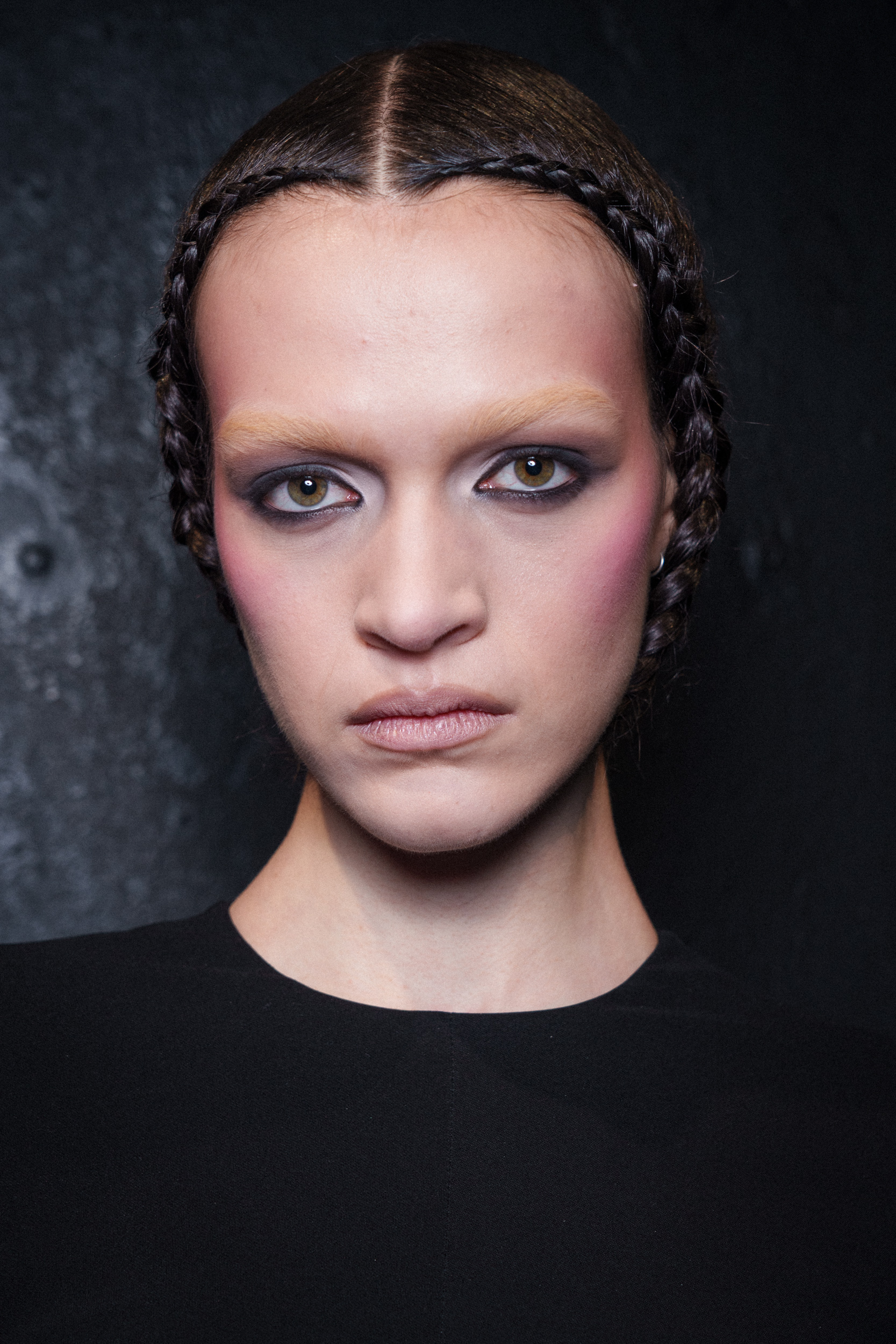 Viktor&rolf Spring 2026 Couture Fashion Show Backstage