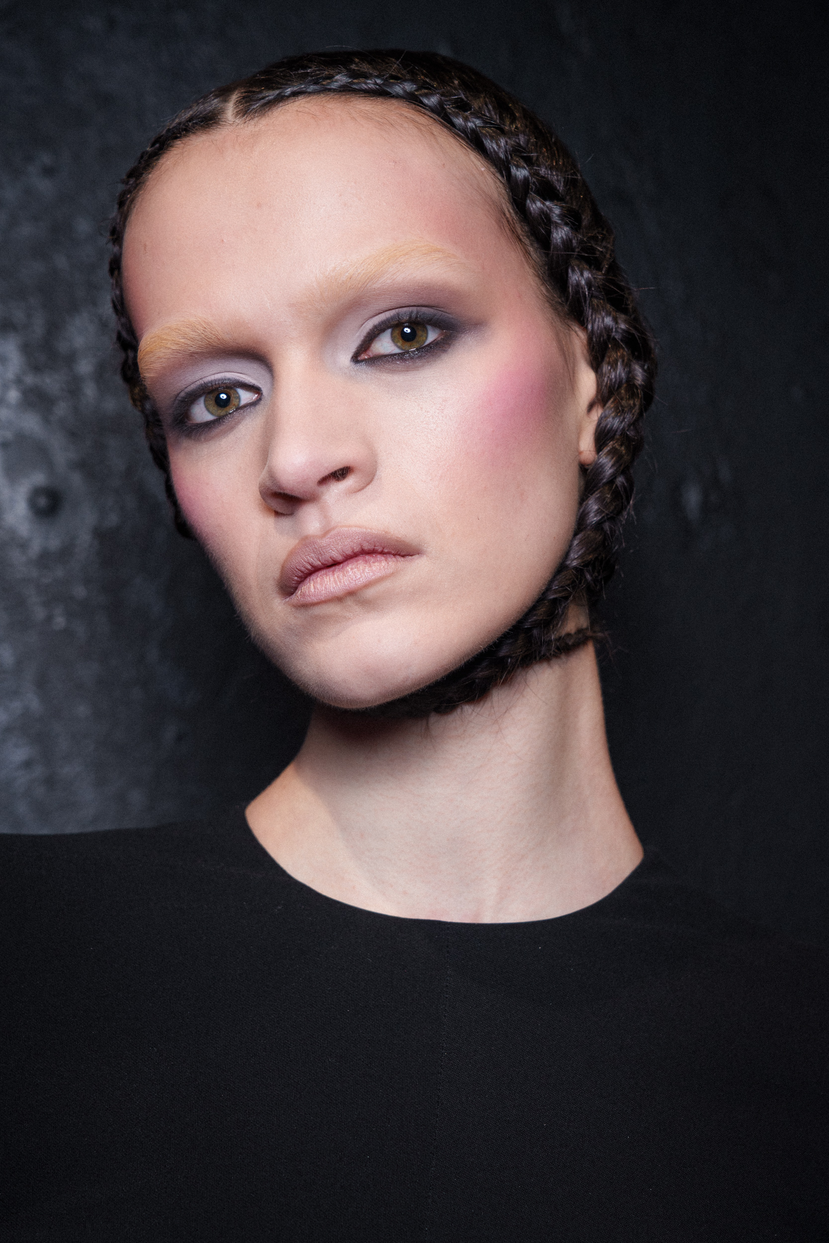 Viktor&rolf Spring 2026 Couture Fashion Show Backstage