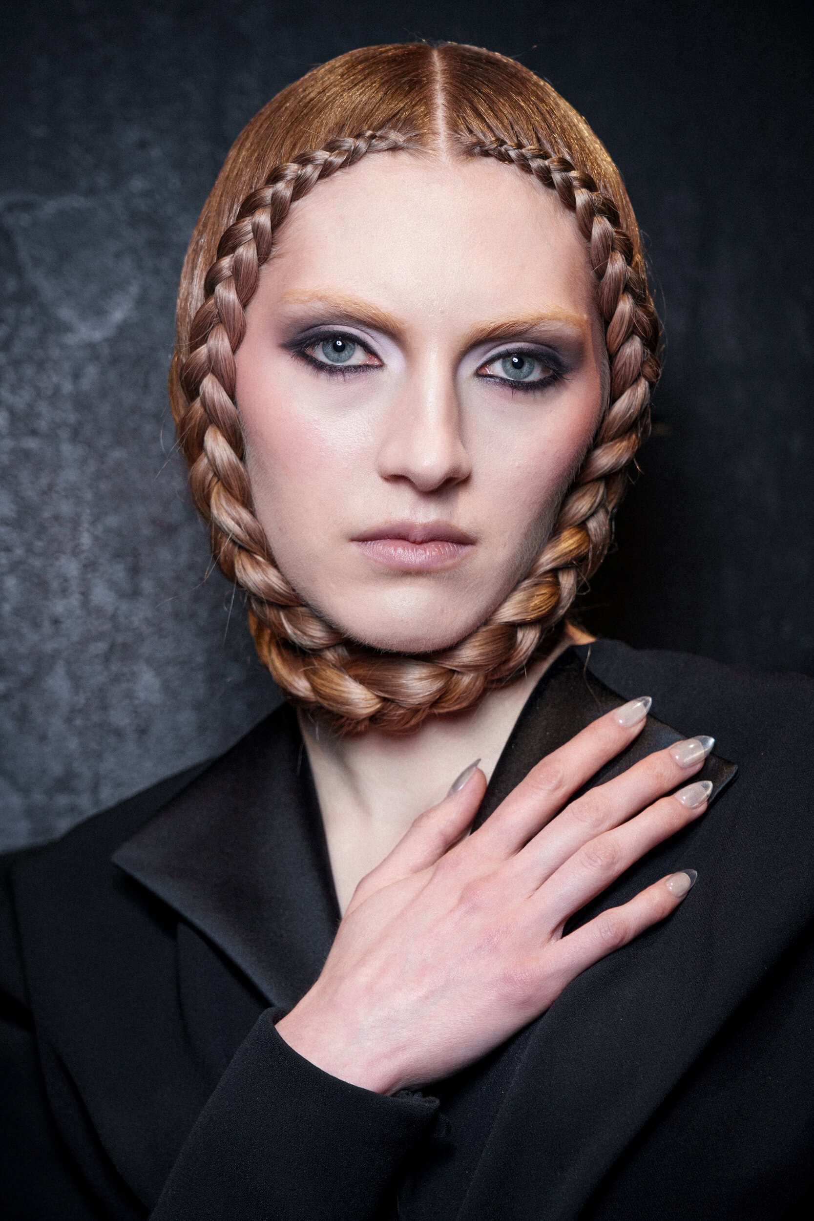 Viktor&rolf Spring 2026 Couture Fashion Show Backstage