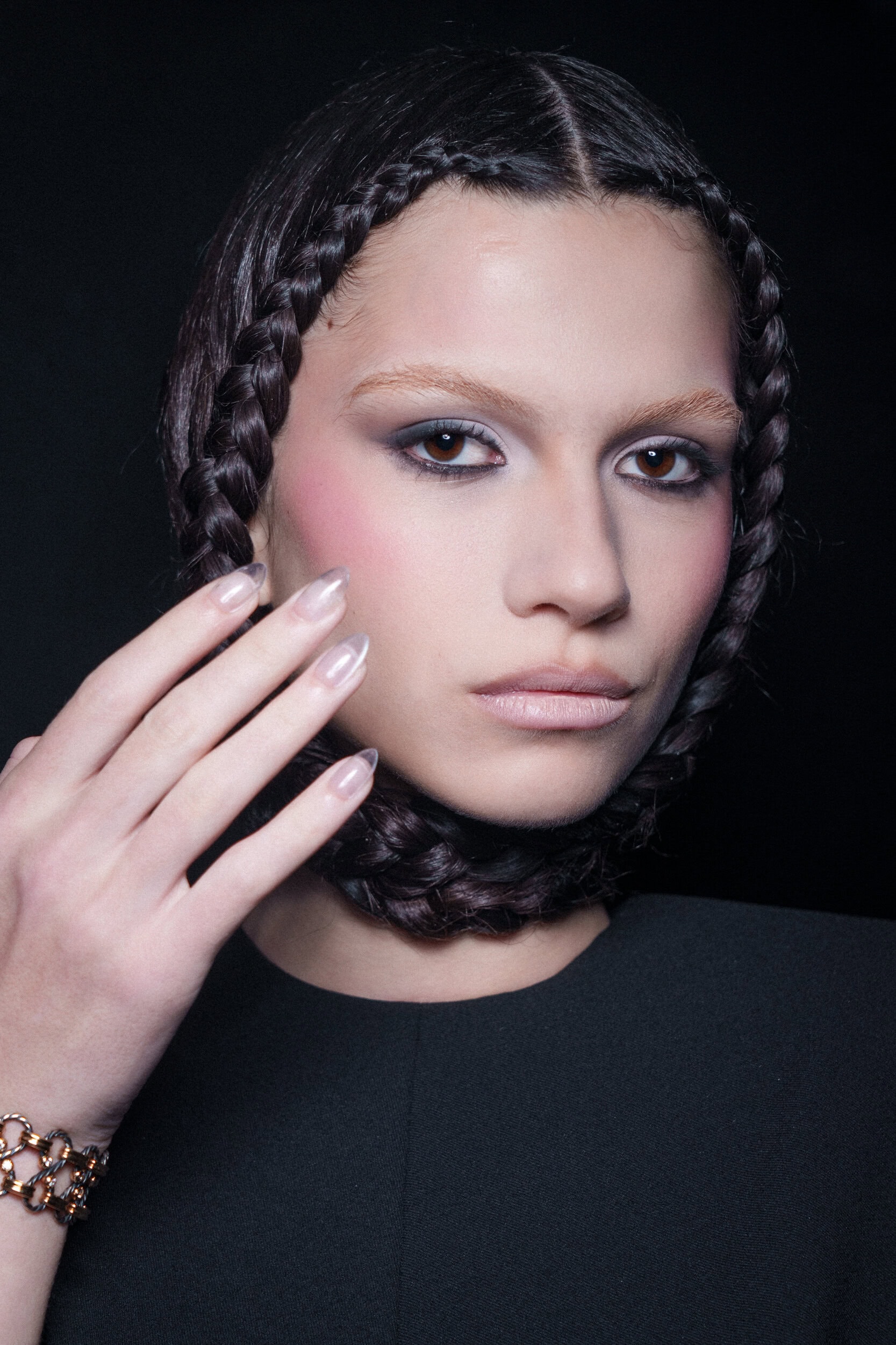 Viktor&rolf Spring 2026 Couture Fashion Show Backstage