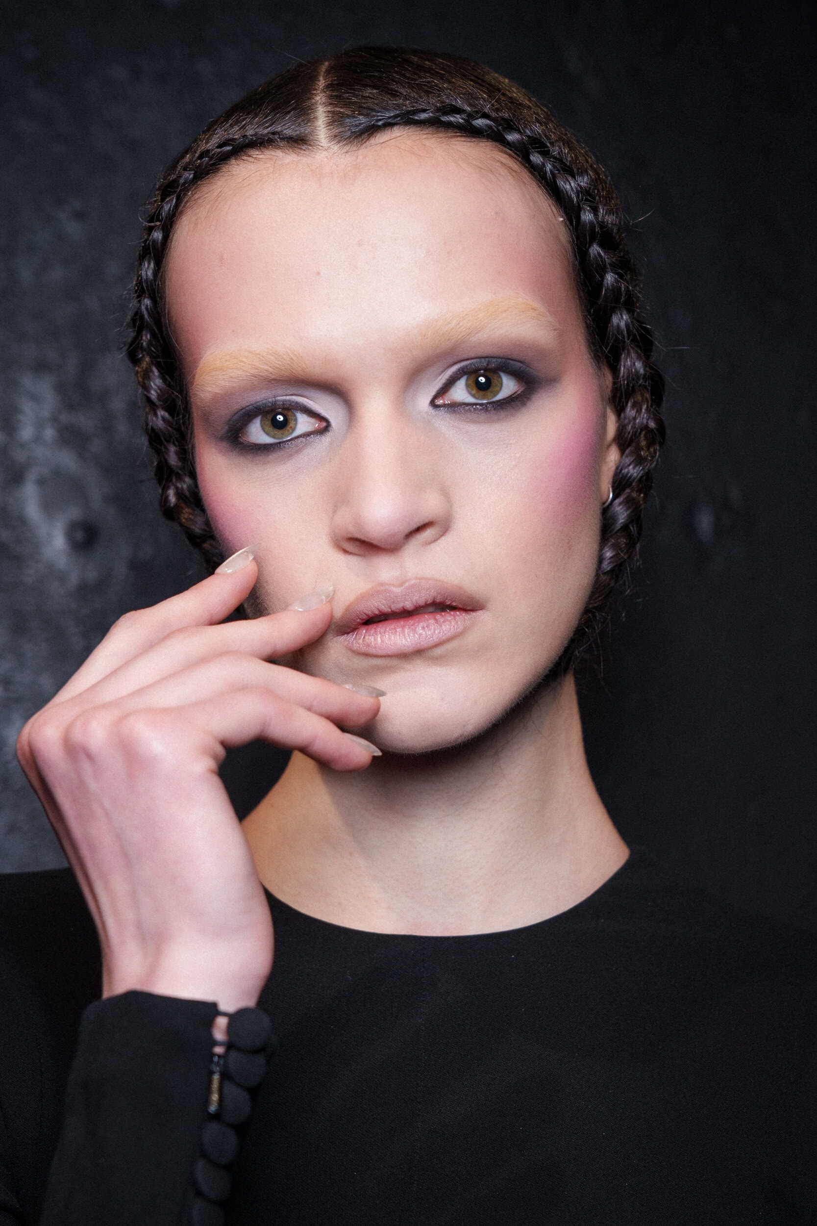 Viktor&rolf Spring 2026 Couture Fashion Show Backstage