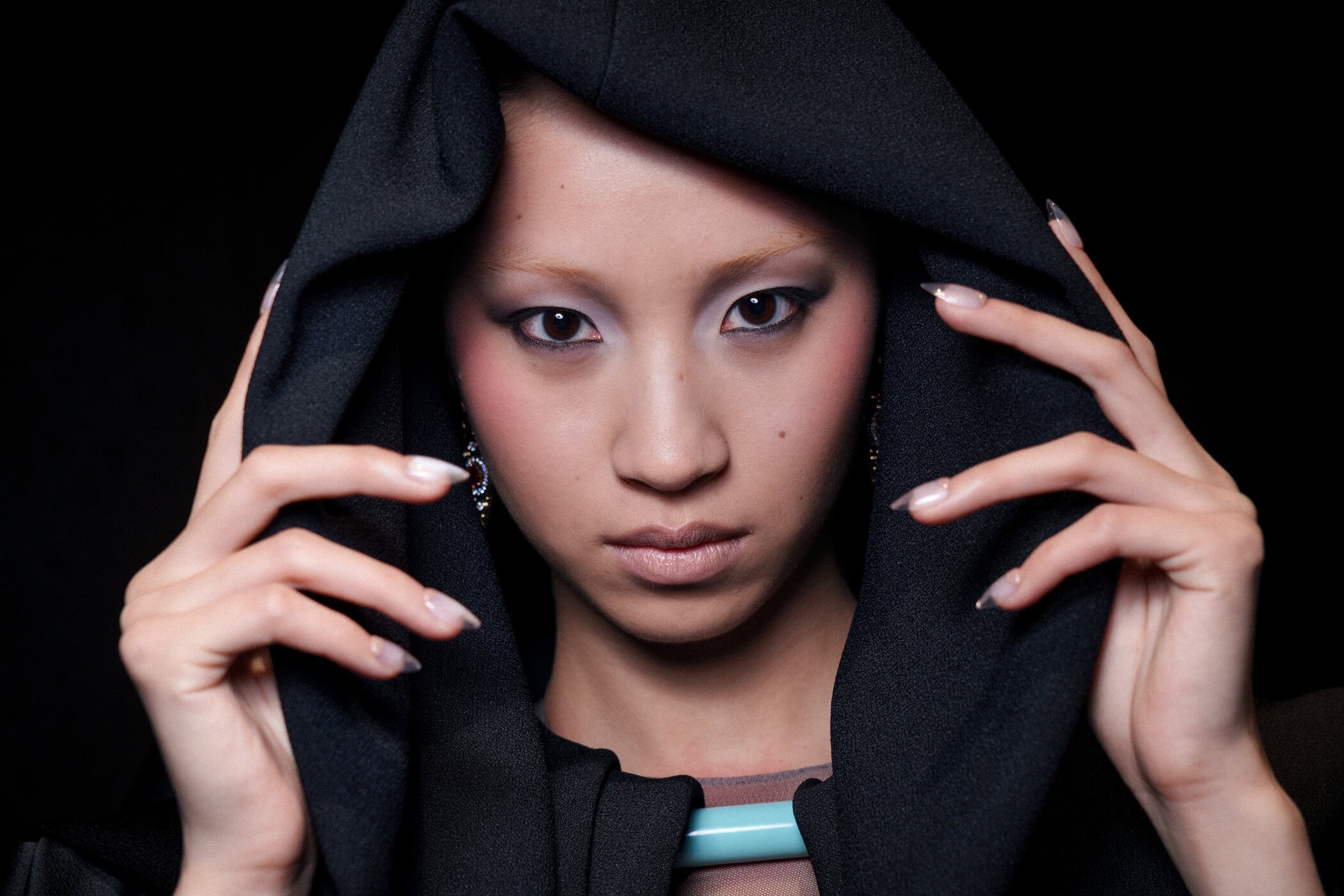 Viktor&rolf Spring 2026 Couture Fashion Show Backstage