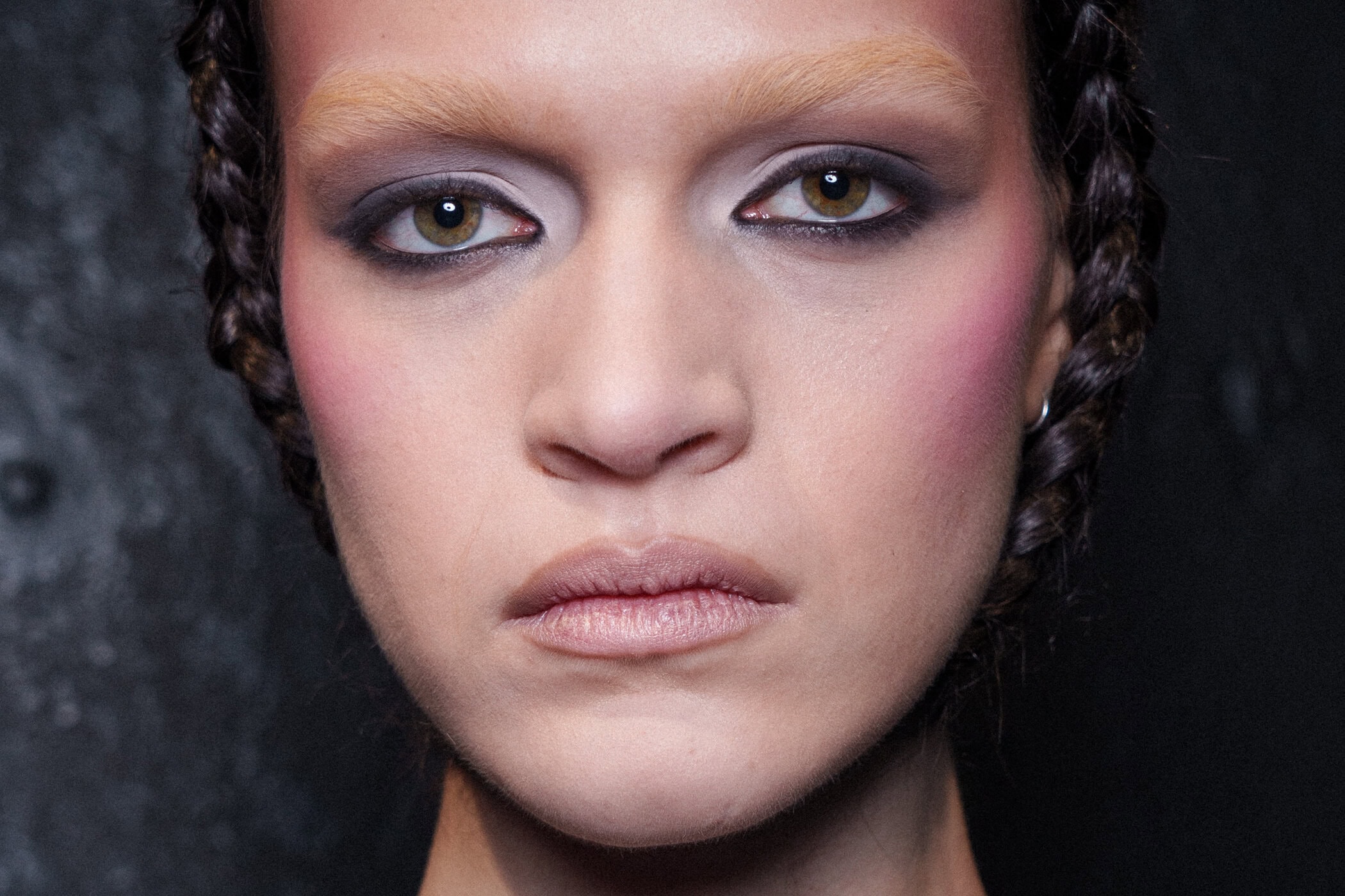 Viktor&rolf Spring 2026 Couture Fashion Show Backstage