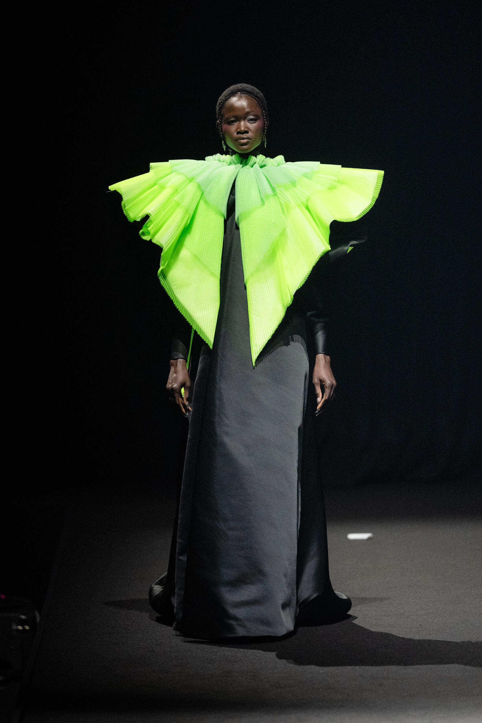 Viktor&rolf Spring 2026 Couture Fashion Show