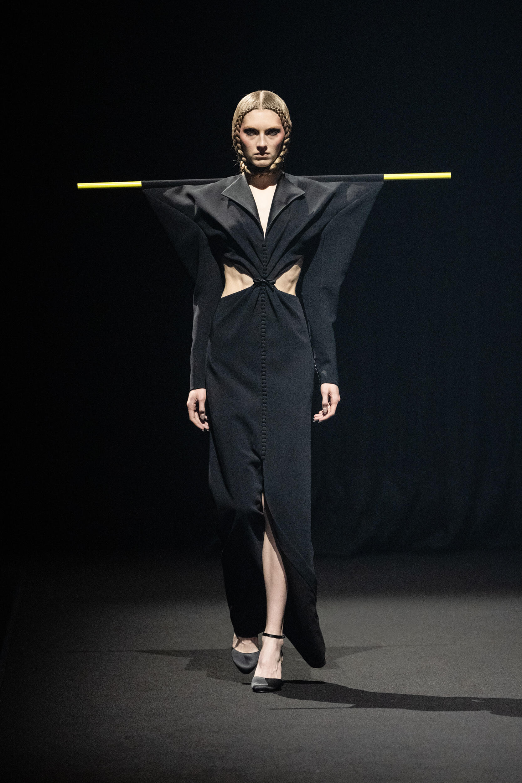 Viktor&rolf Spring 2026 Couture Fashion Show