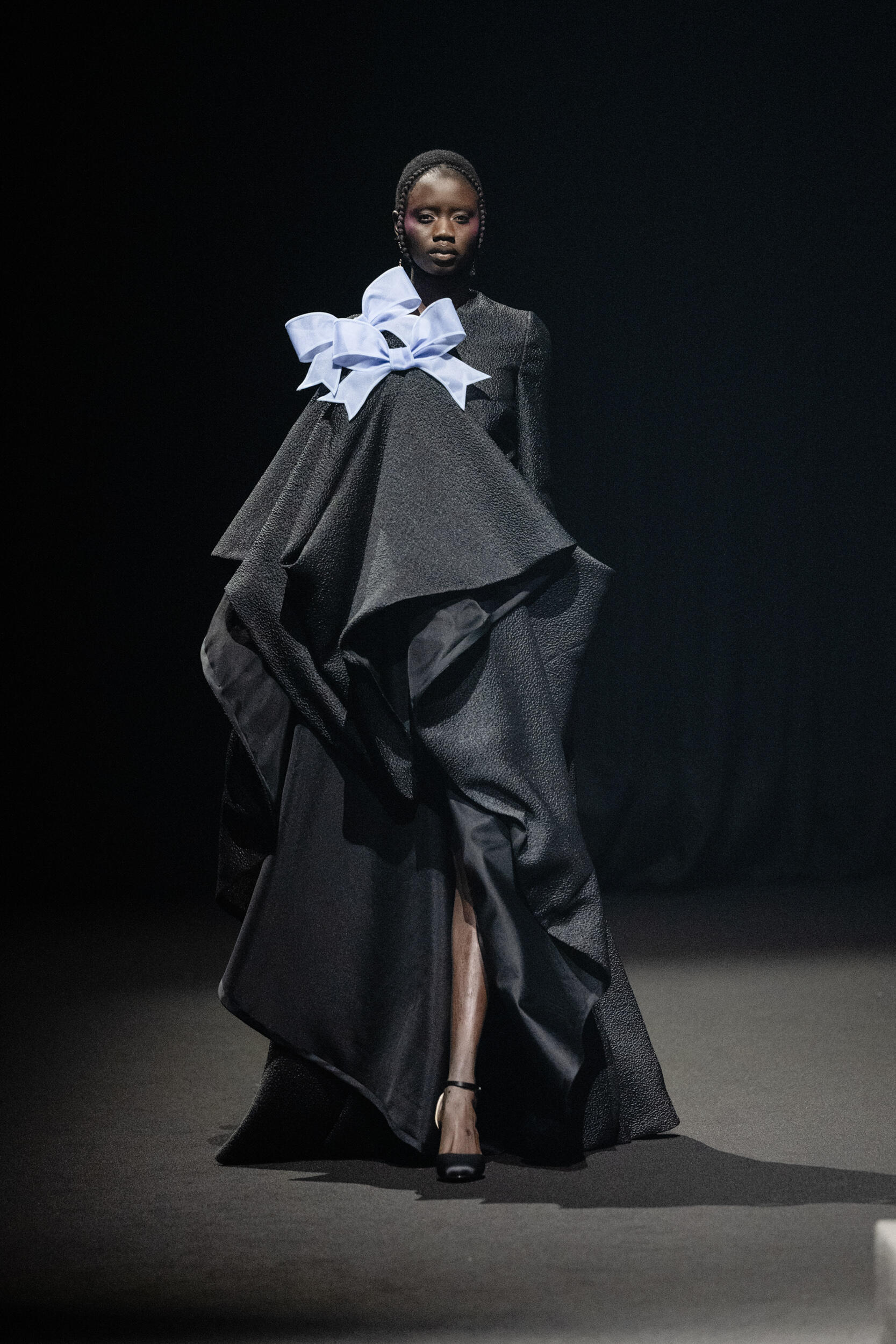 Viktor&rolf Spring 2026 Couture Fashion Show