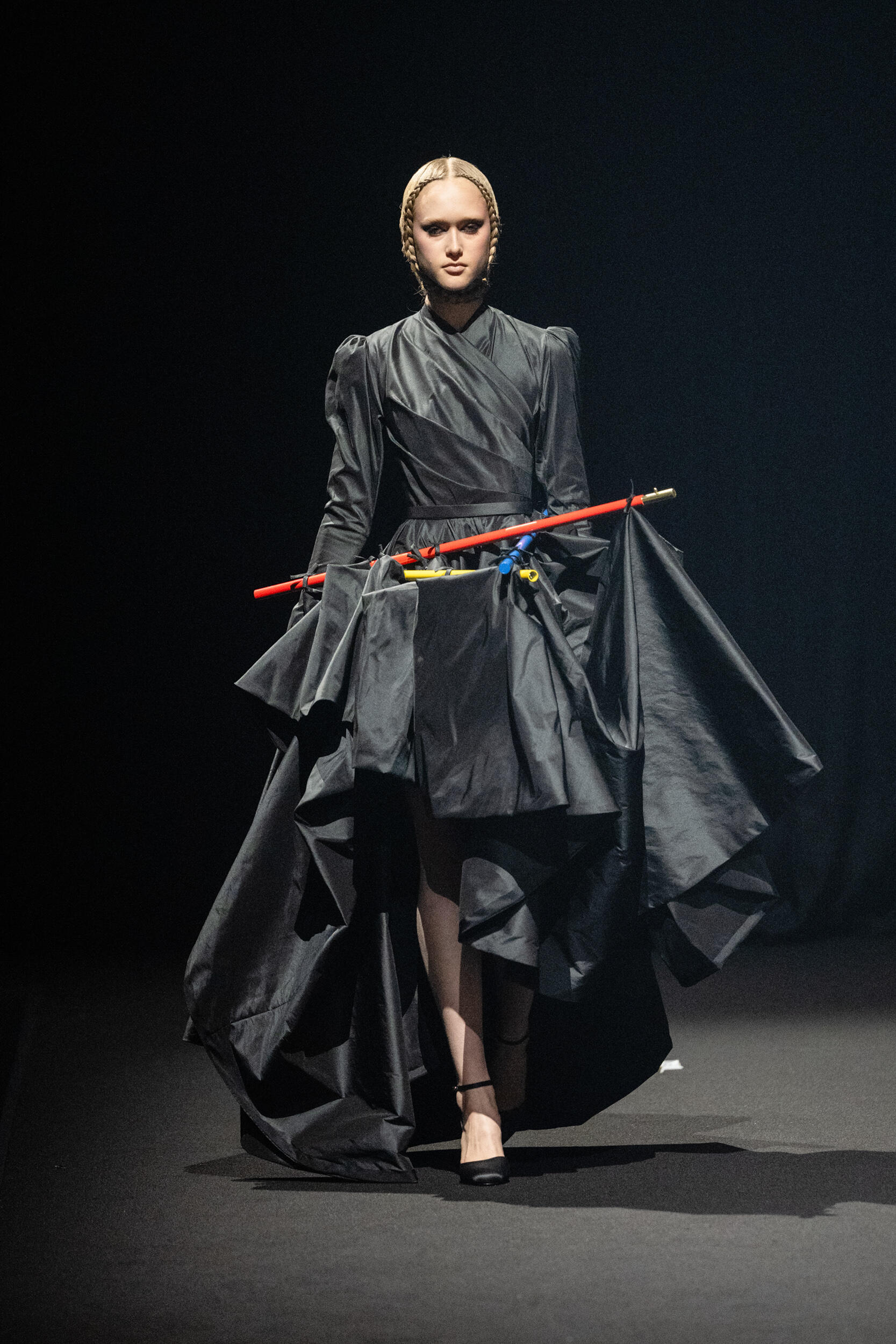 Viktor&rolf Spring 2026 Couture Fashion Show
