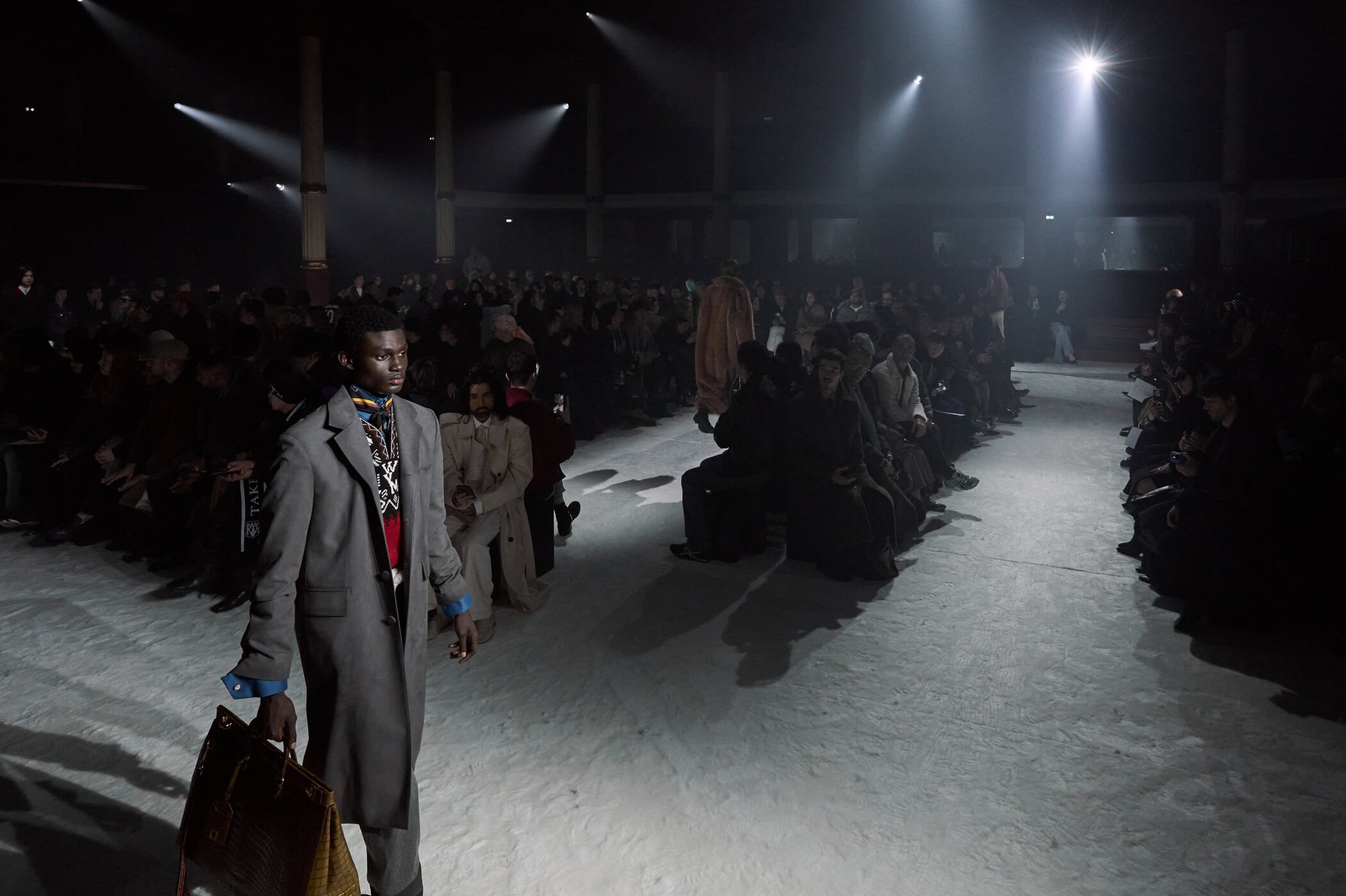 Wooyoungmi Fall 2026 Men’s Fashion Show Atmosphere