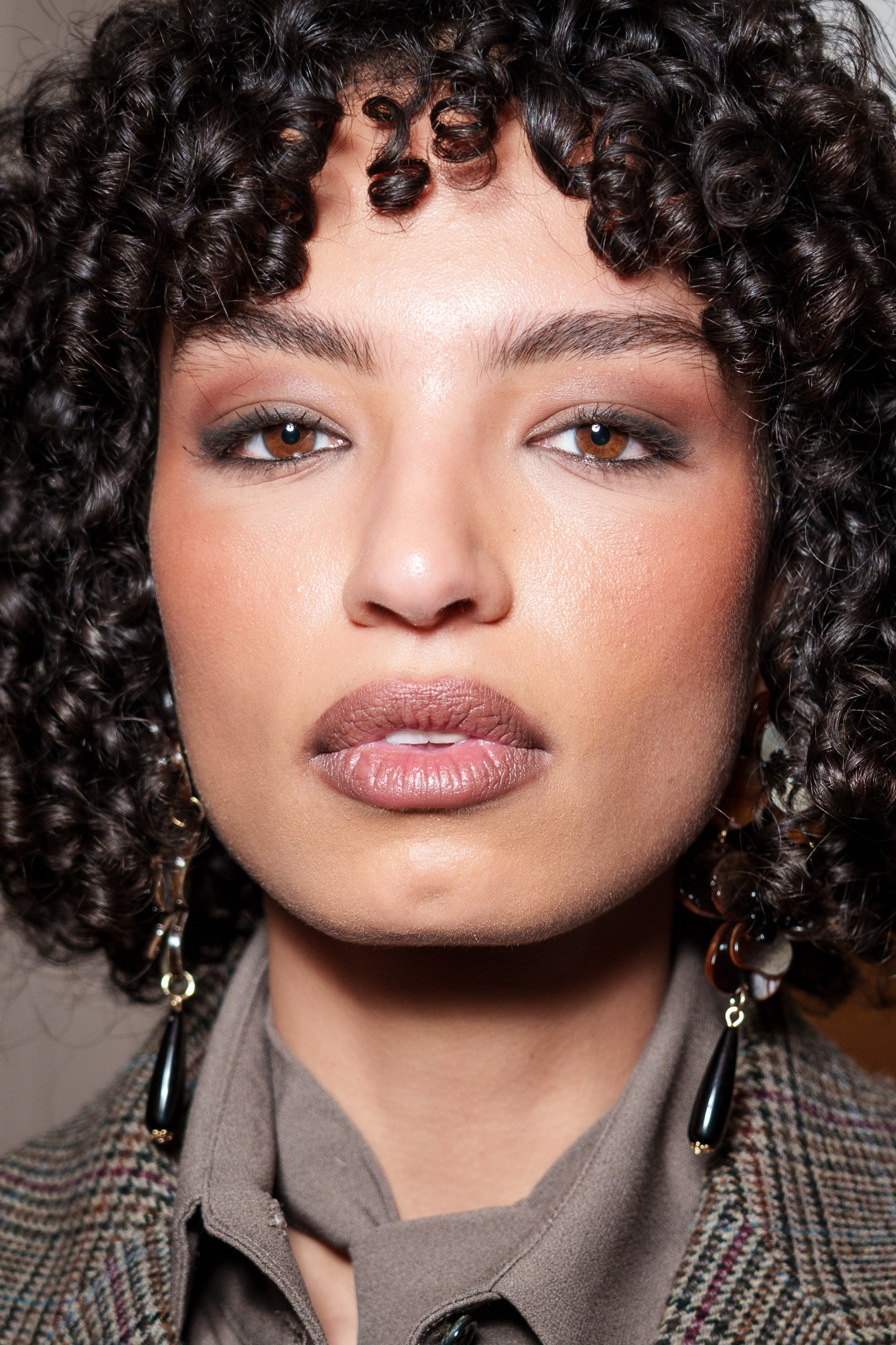 Paul Costelloe Fall 2026 Fashion Show Backstage