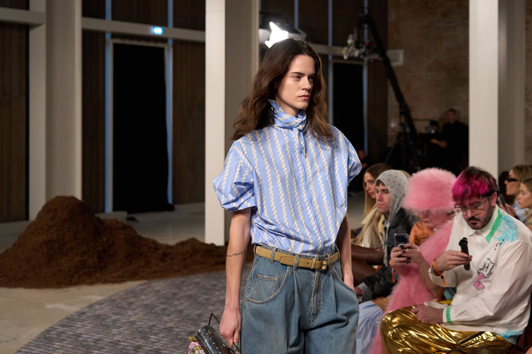 Moschino Fall 2026 Fashion Show Atmosphere