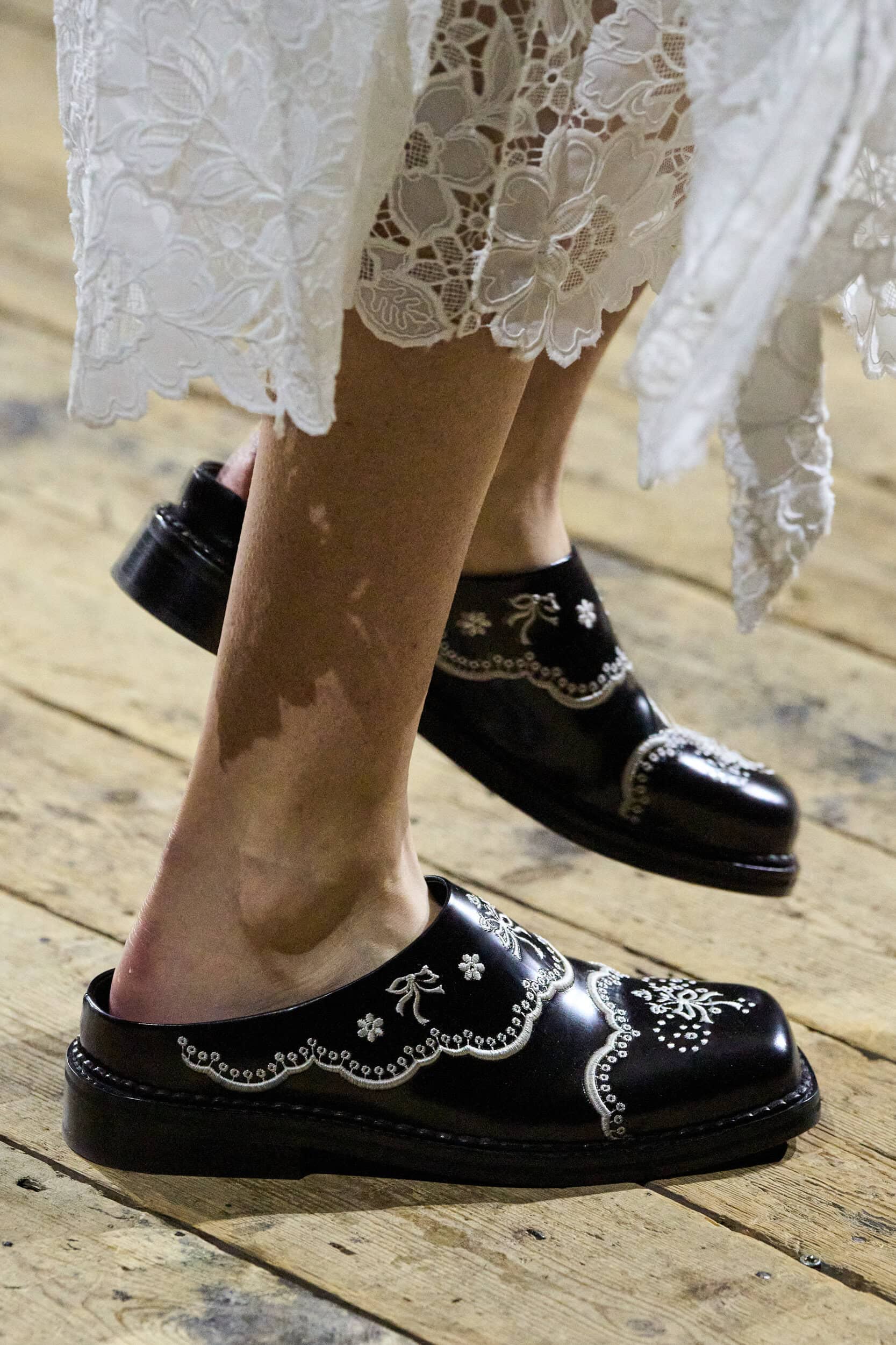 Simone Rocha Fall 2026 Fashion Show Details