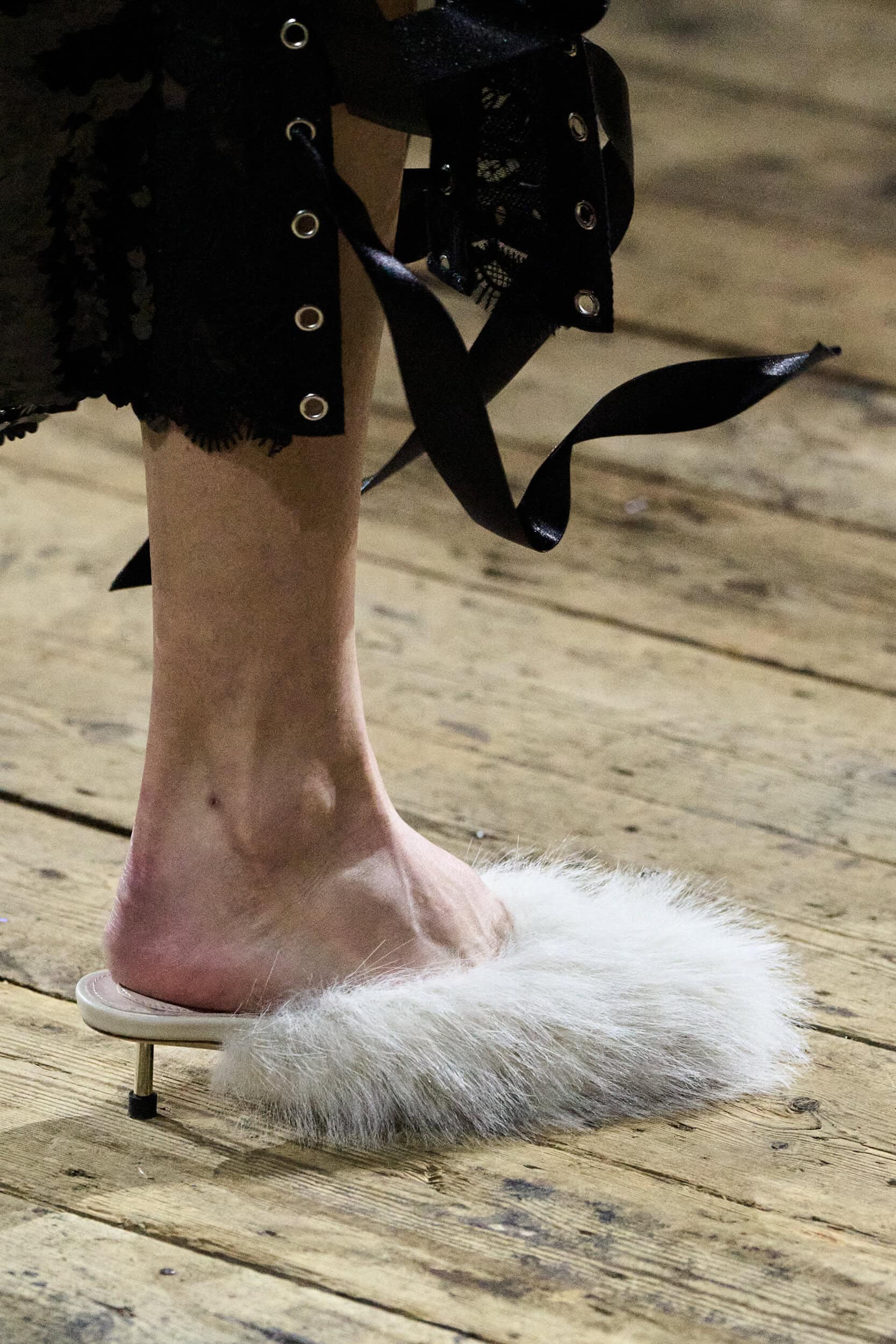 Simone Rocha Fall 2026 Fashion Show Details