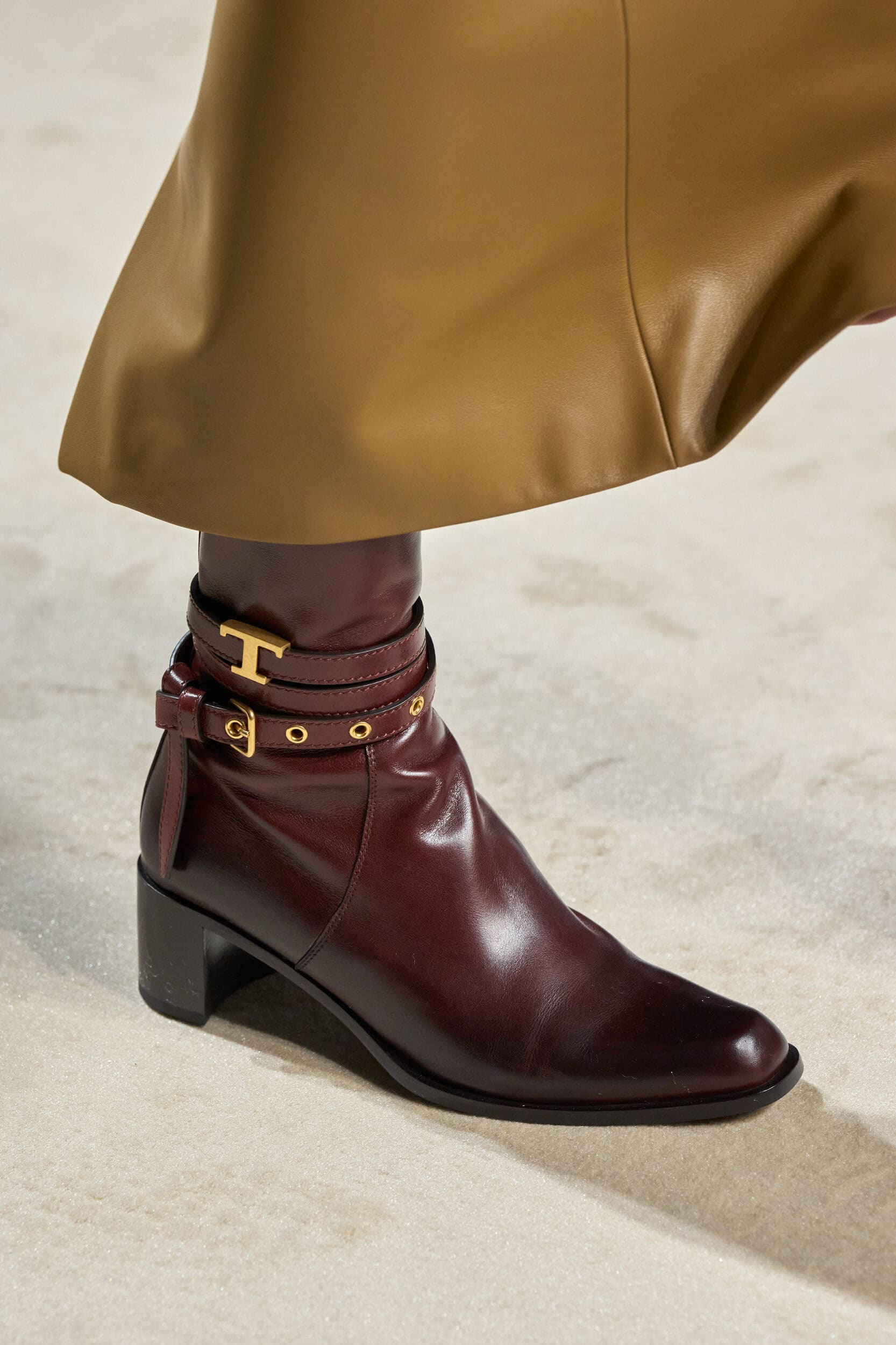 Tod S Fall 2026 Fashion Show Details