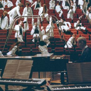 Maison Margiela 'joy'