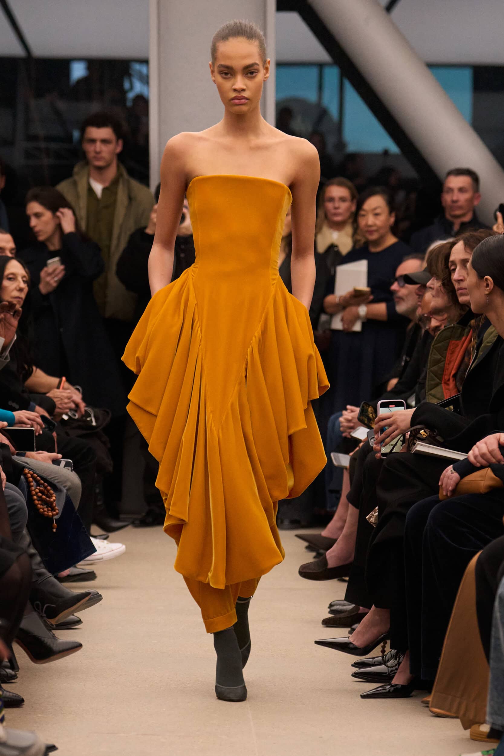 Alaia Fall 2026 Fashion Show